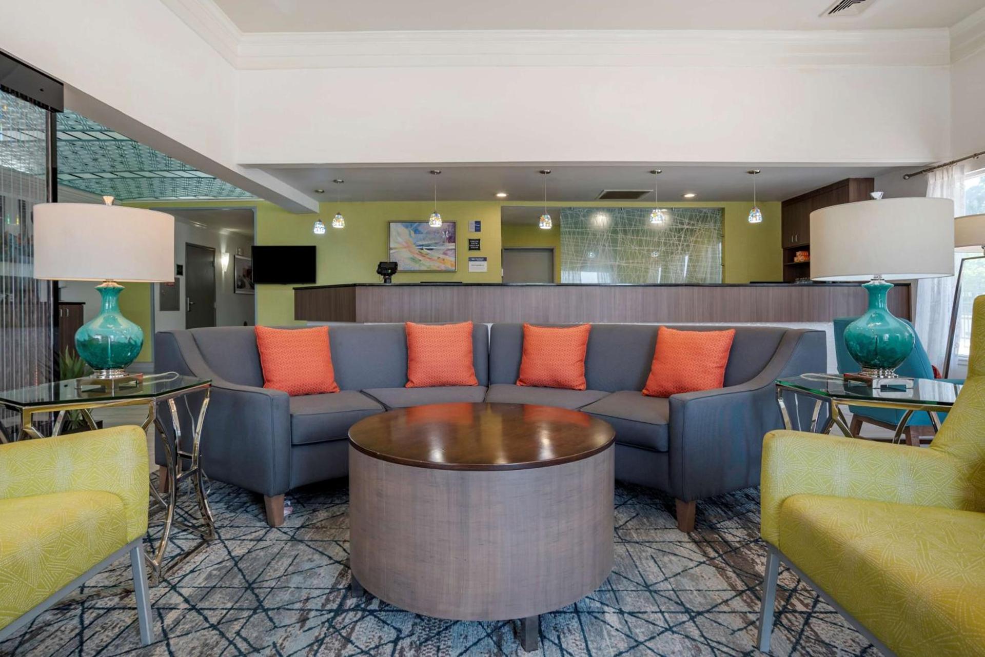Best Western Carlton Suites photo 11