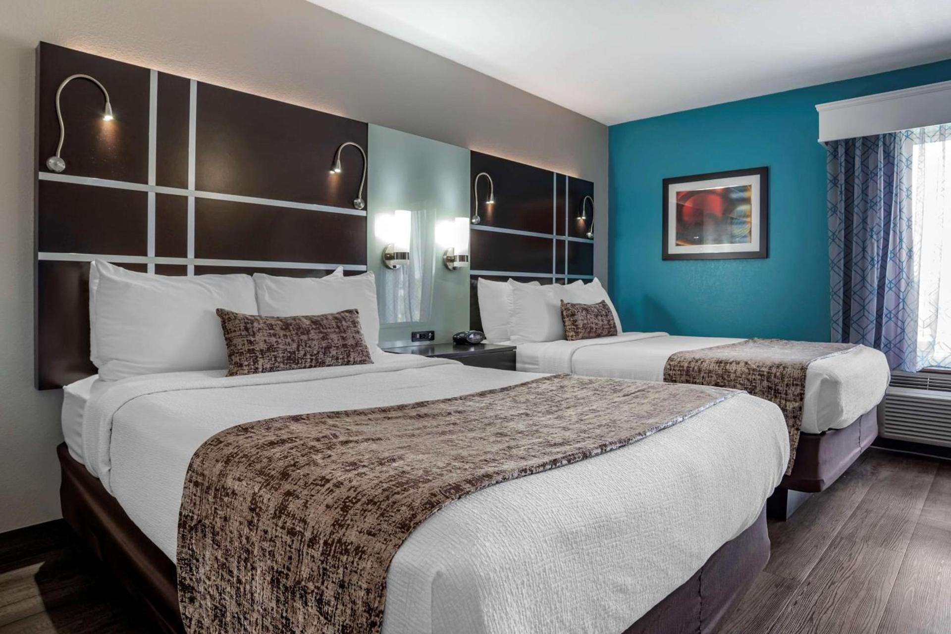 Best Western Carlton Suites photo 7