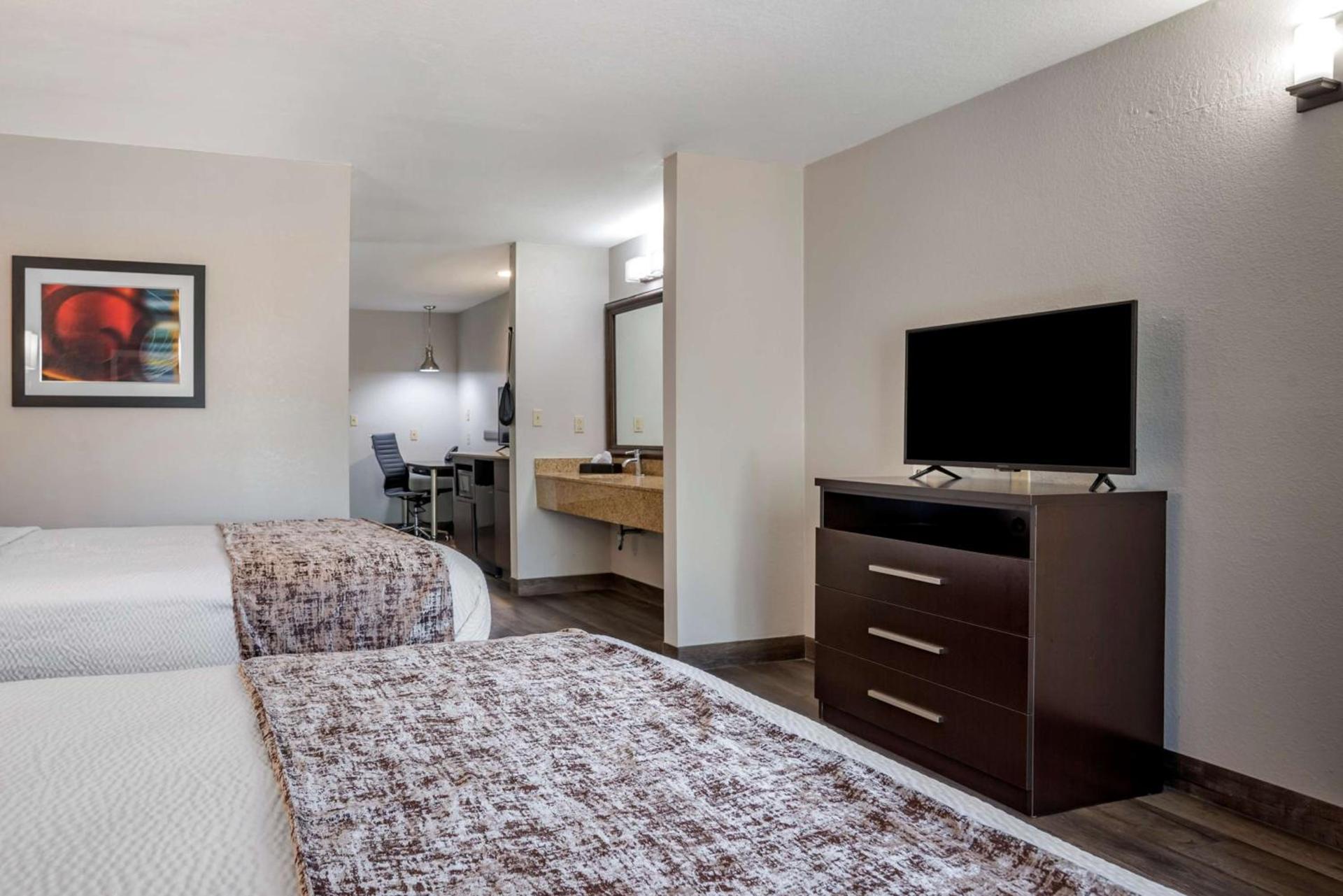 Best Western Carlton Suites photo 14