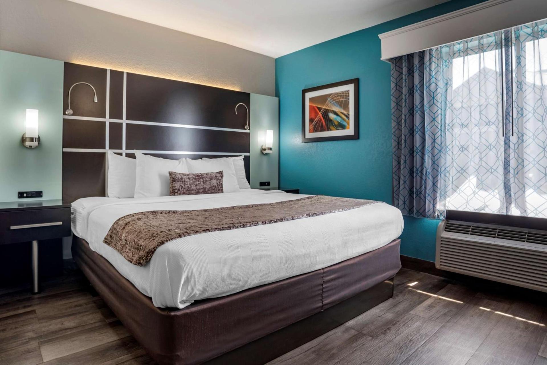 Best Western Carlton Suites photo 17
