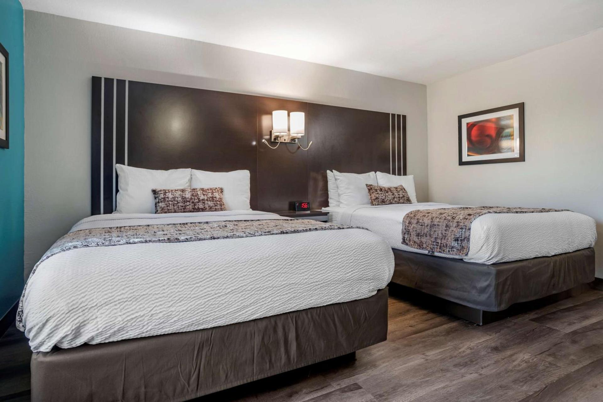 Best Western Carlton Suites photo 13