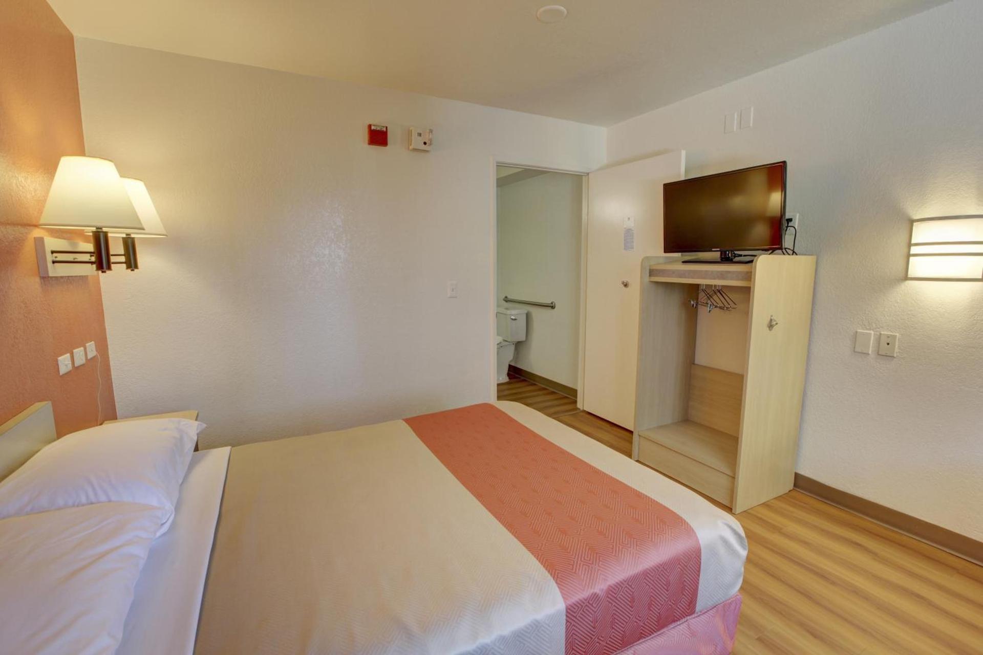 Motel 6-Westminster, CA - North photo 30