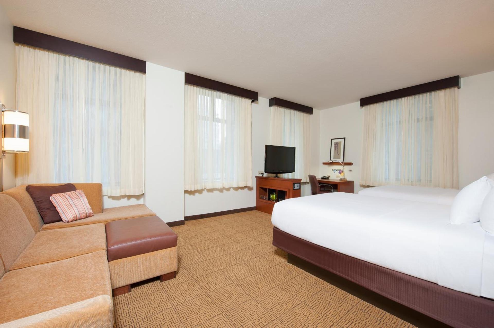 Hyatt Place Des Moines Downtown photo 12