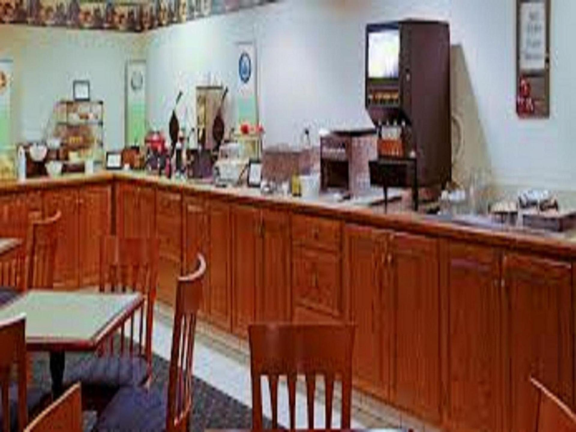 Parkview Inn & Suites, Lancaster Amish Country, PA photo 6