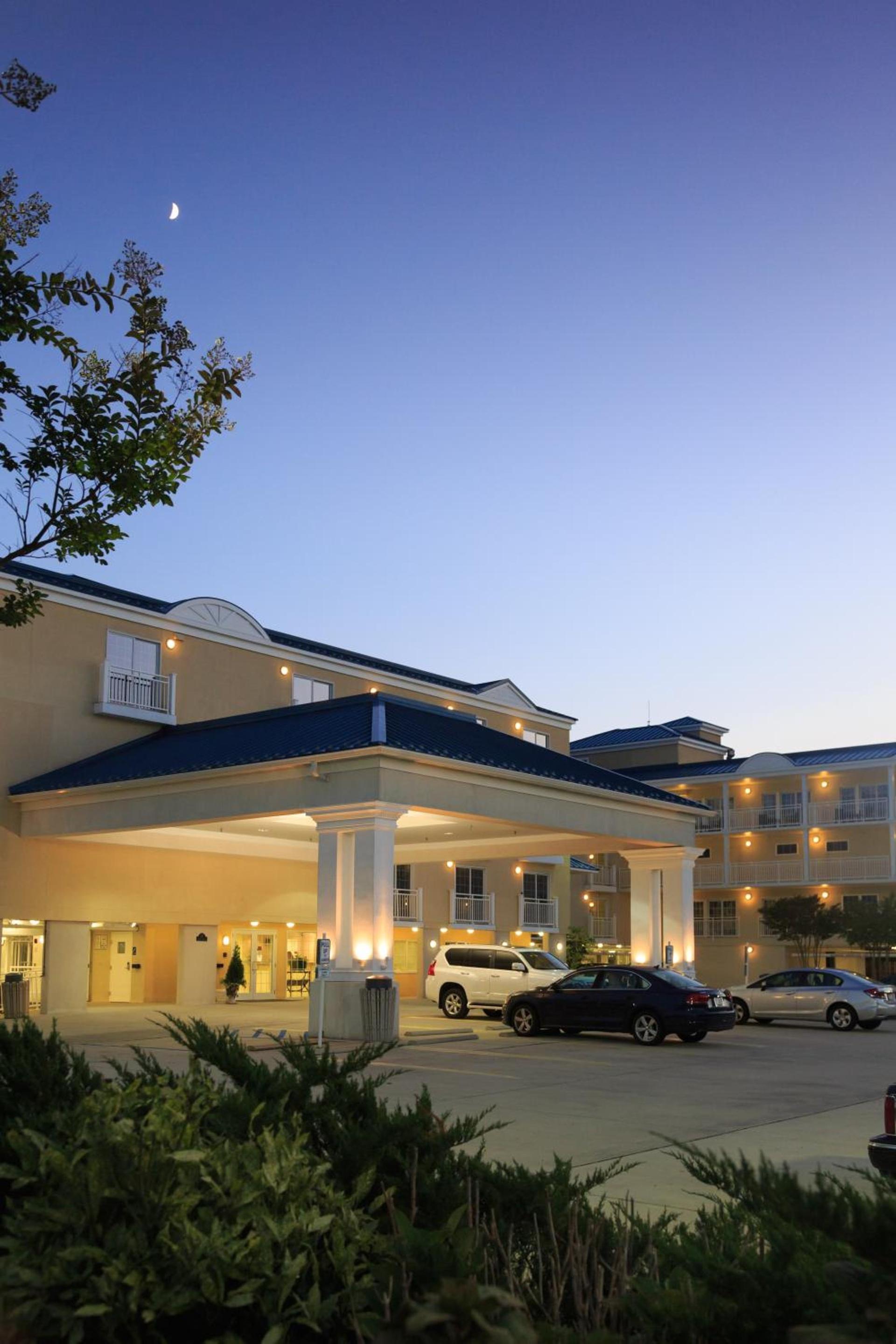 La Mer Beachfront Resort photo 51