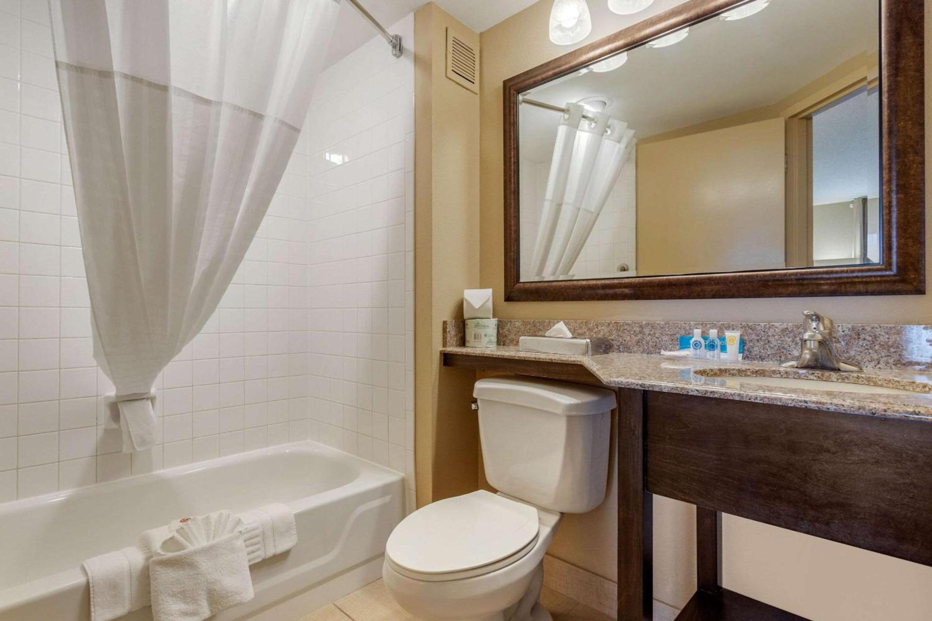Sonesta Essential NW Houston photo 23