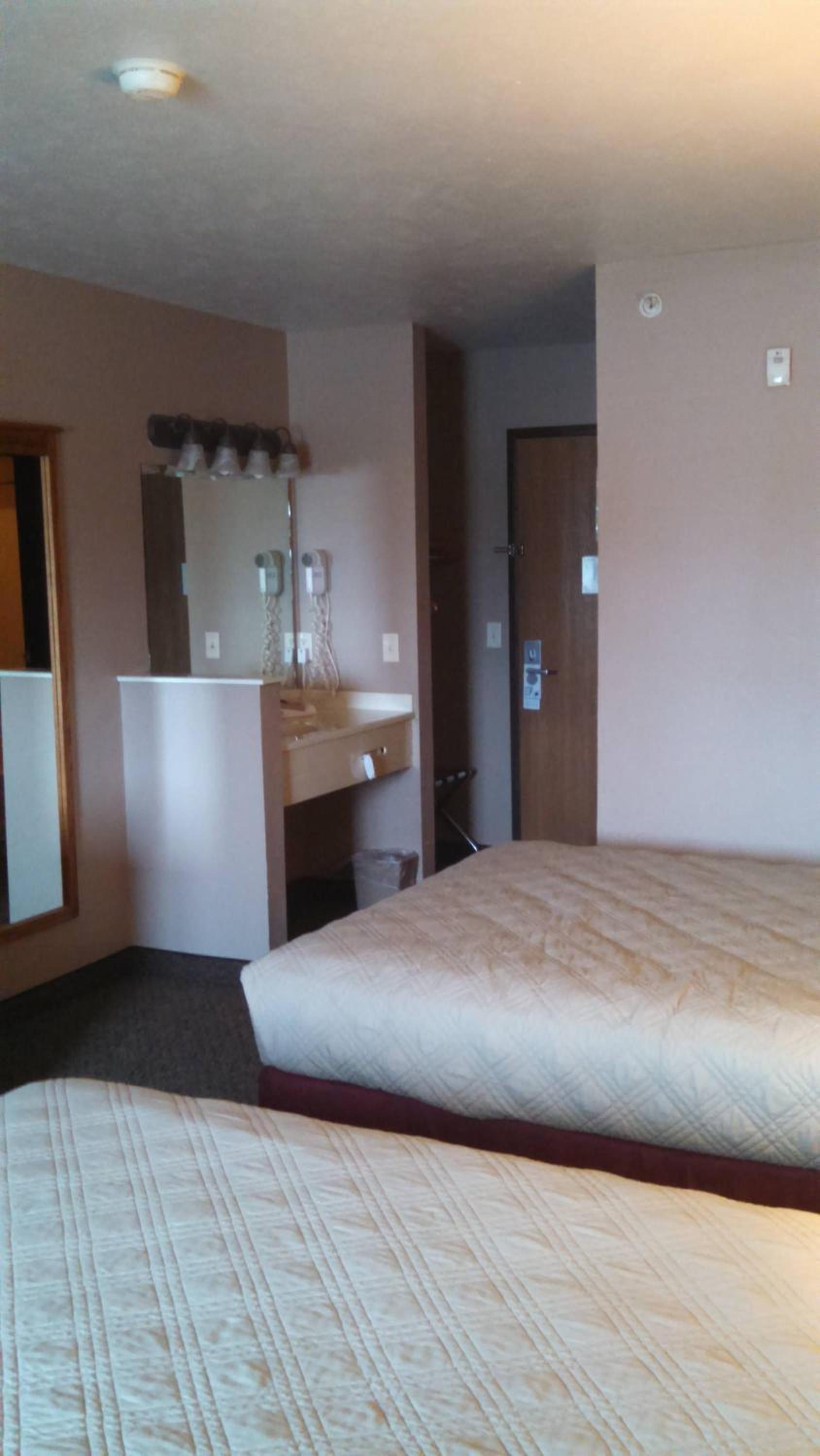 Capri Inn & Suites - Beatrice photo 23