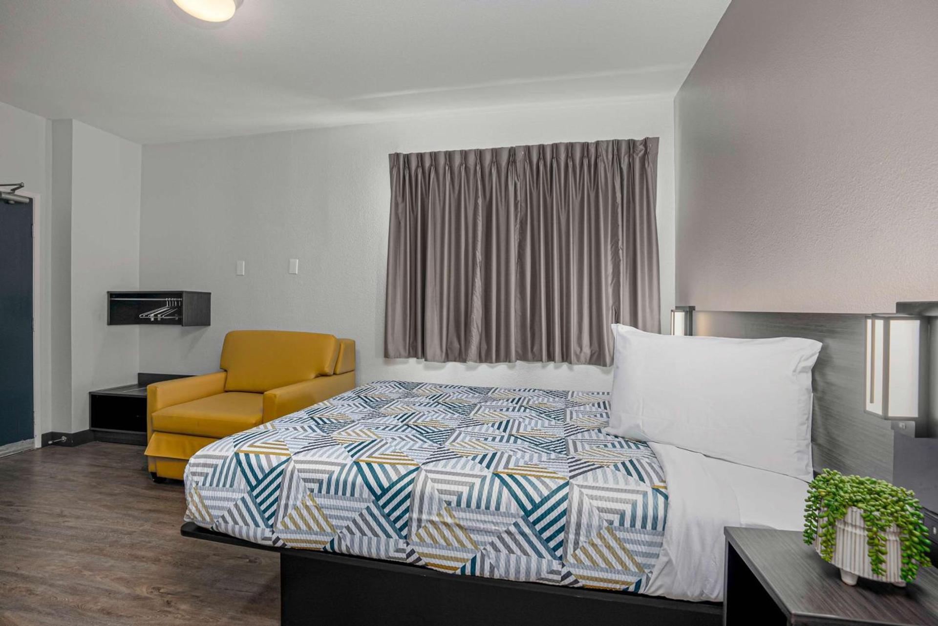 Motel 6-San Diego, CA - Downtown photo 33