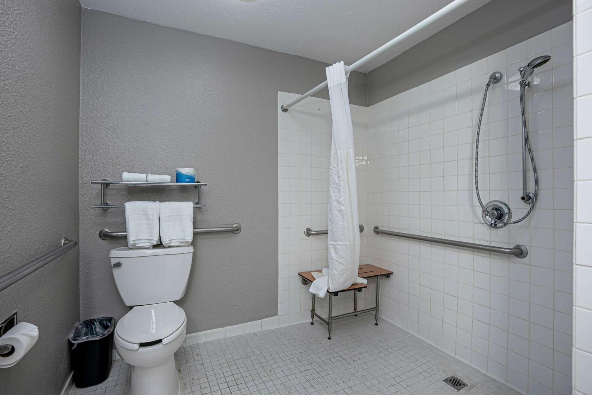 Motel 6-San Diego, CA - Downtown photo 40