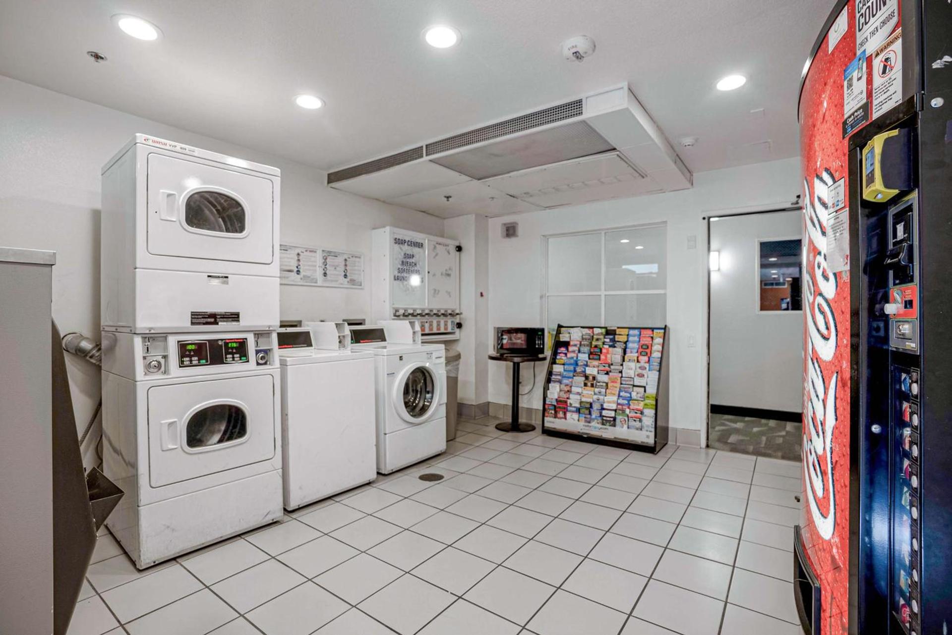 Motel 6-San Diego, CA - Downtown photo 36