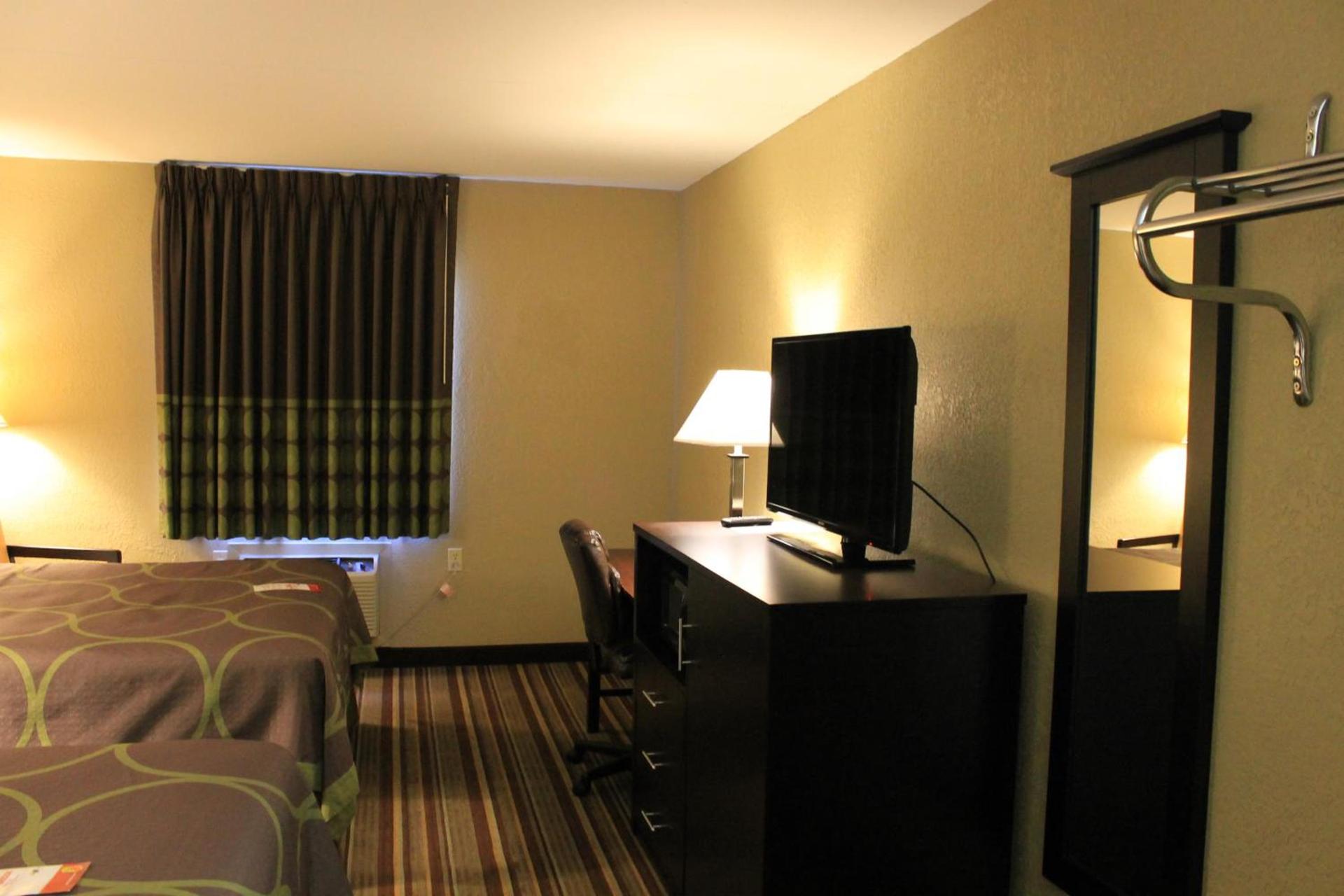 Super 8 by Wyndham Morrilton photo 21