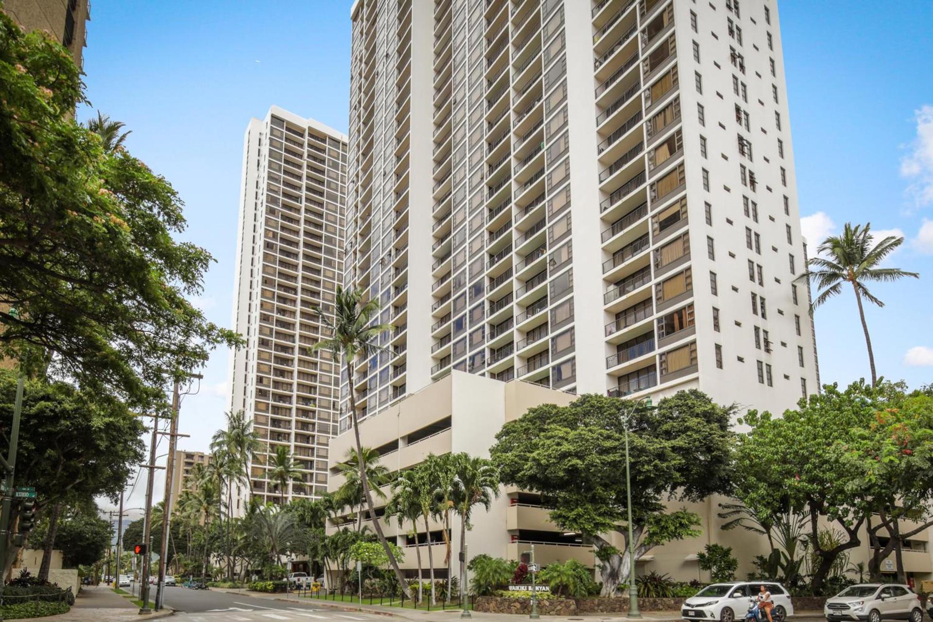 Aston at the Waikiki Banyan photo 1