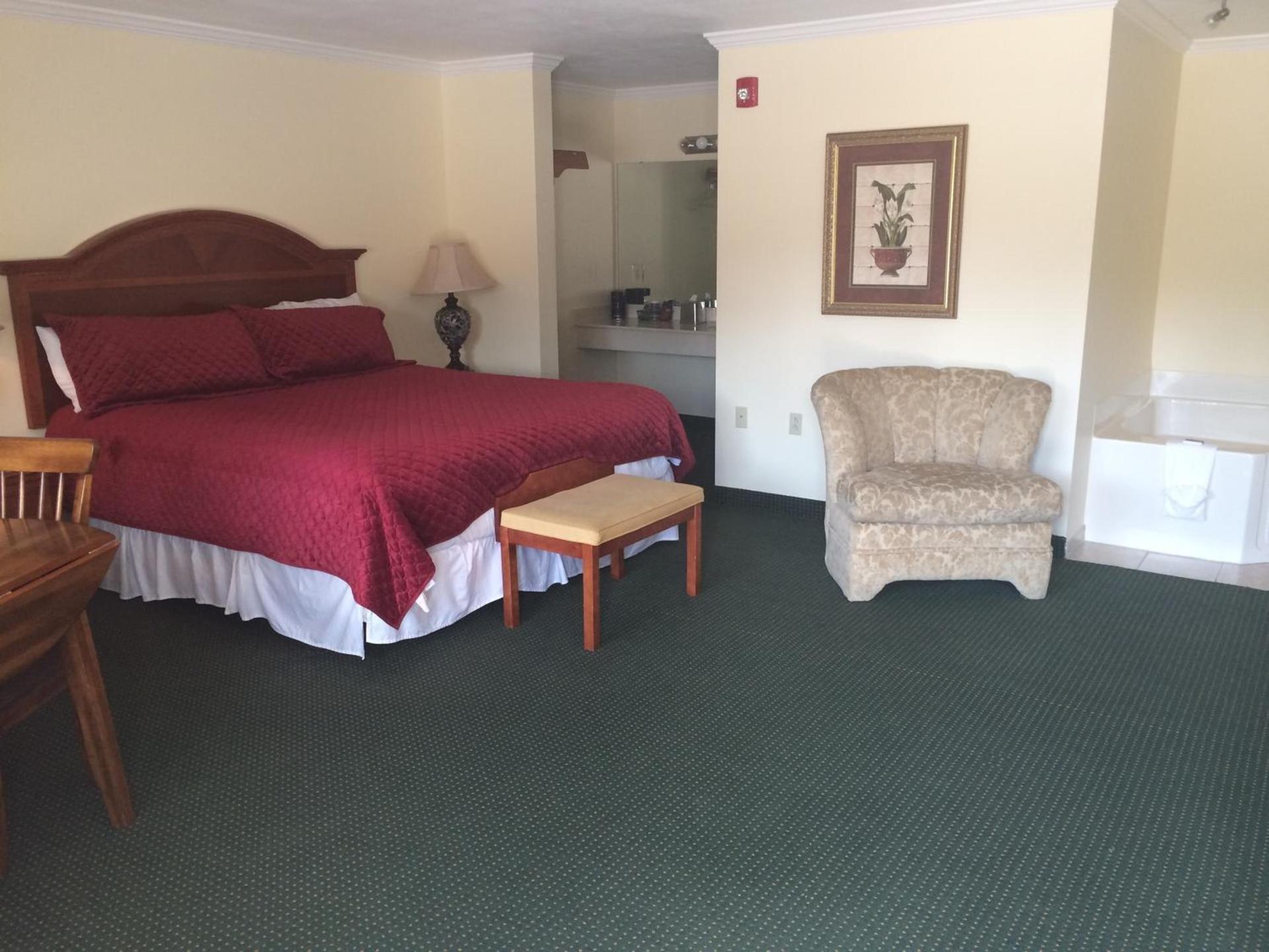 Hurricane Inn photo 20