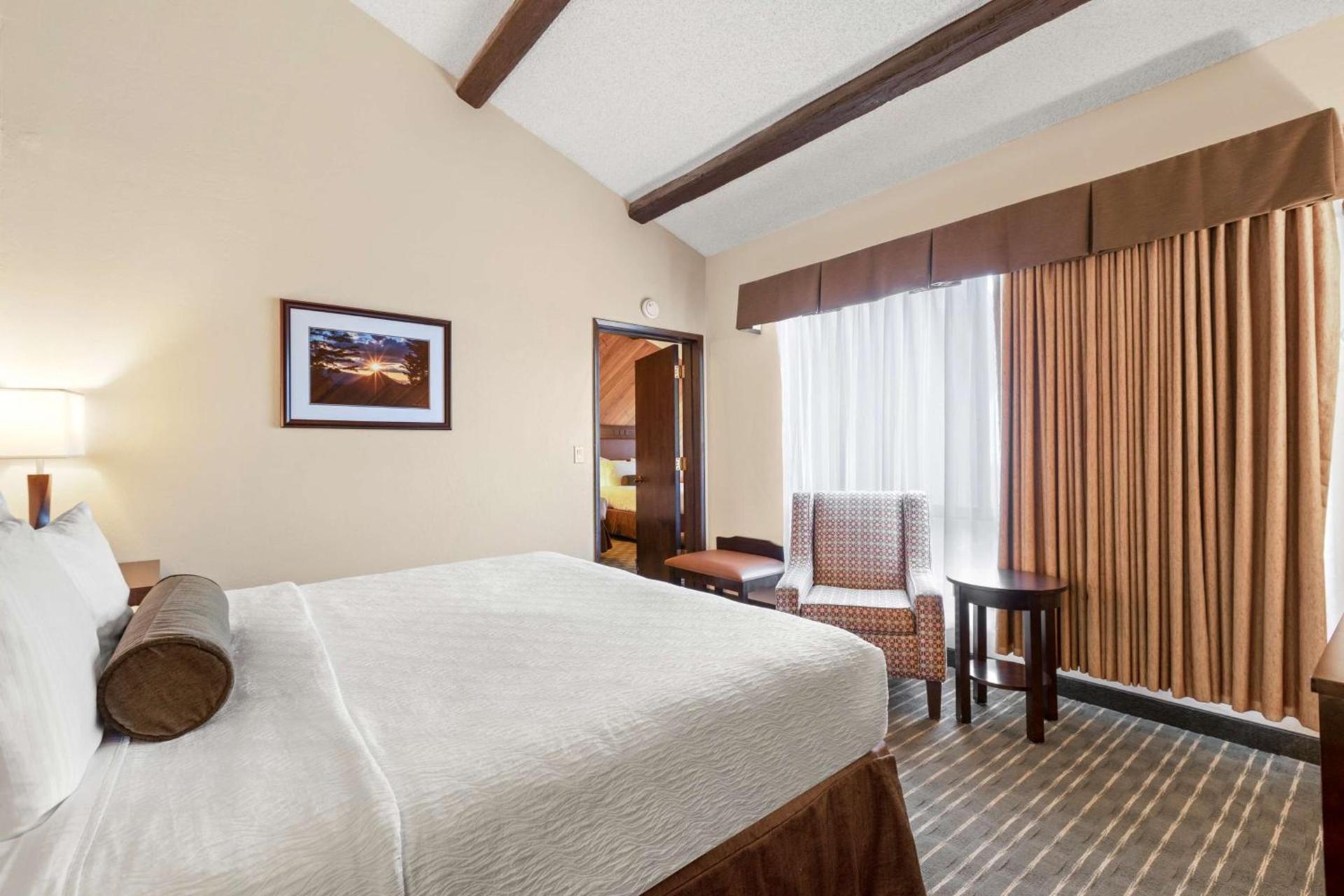 Best Western Plus Tree House photo 48