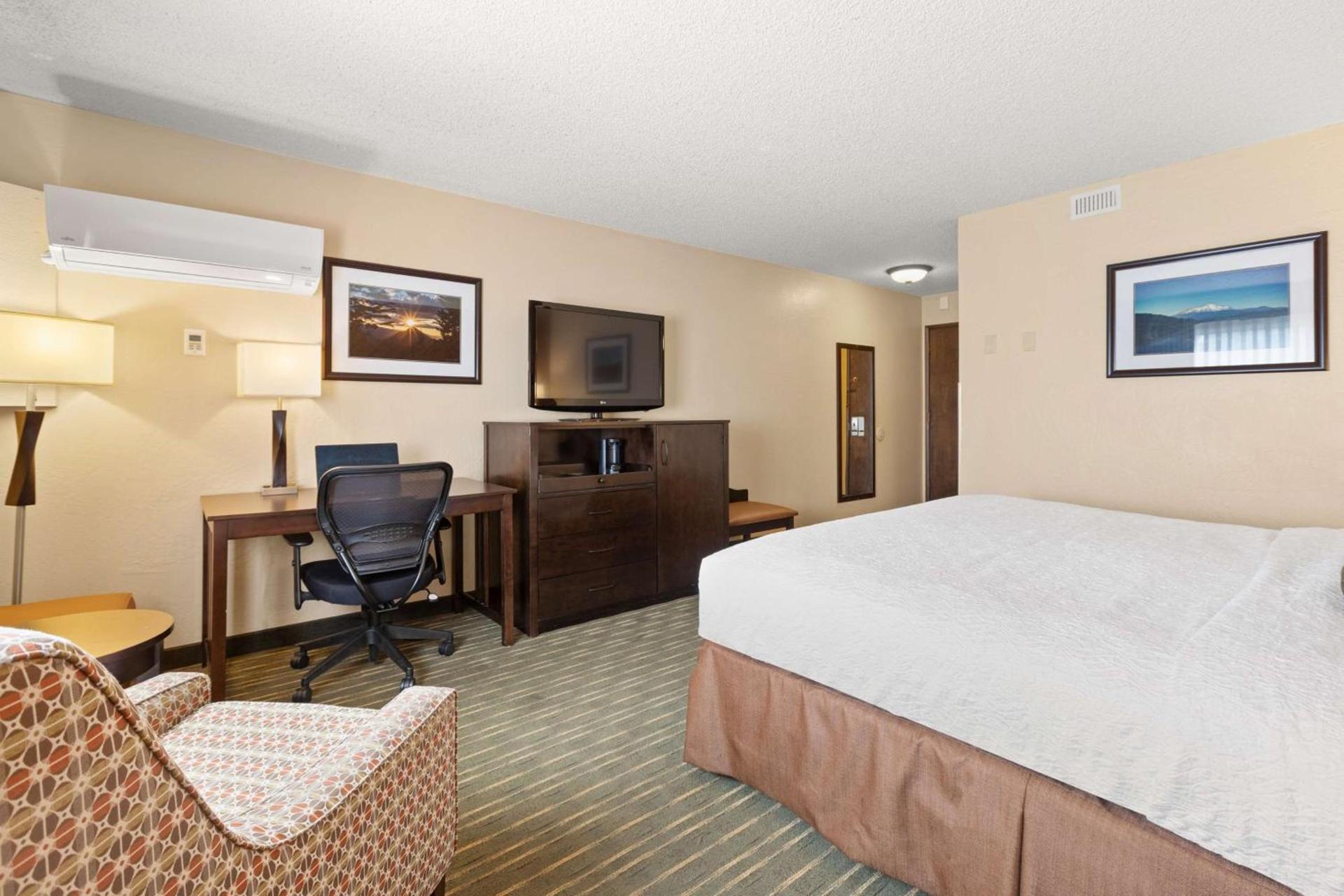 Best Western Plus Tree House photo 73