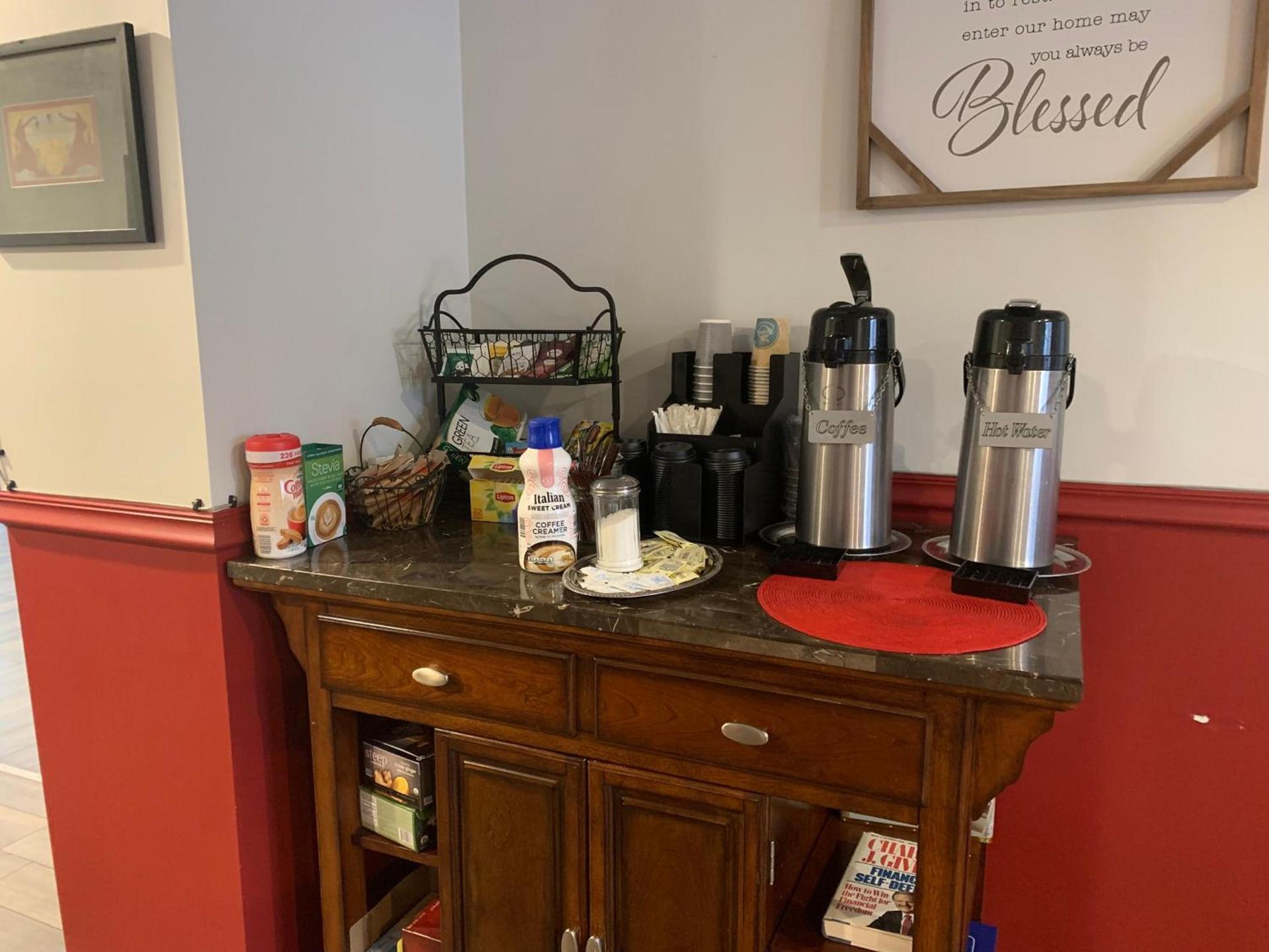 Vinehurst Inn & Suites photo 28