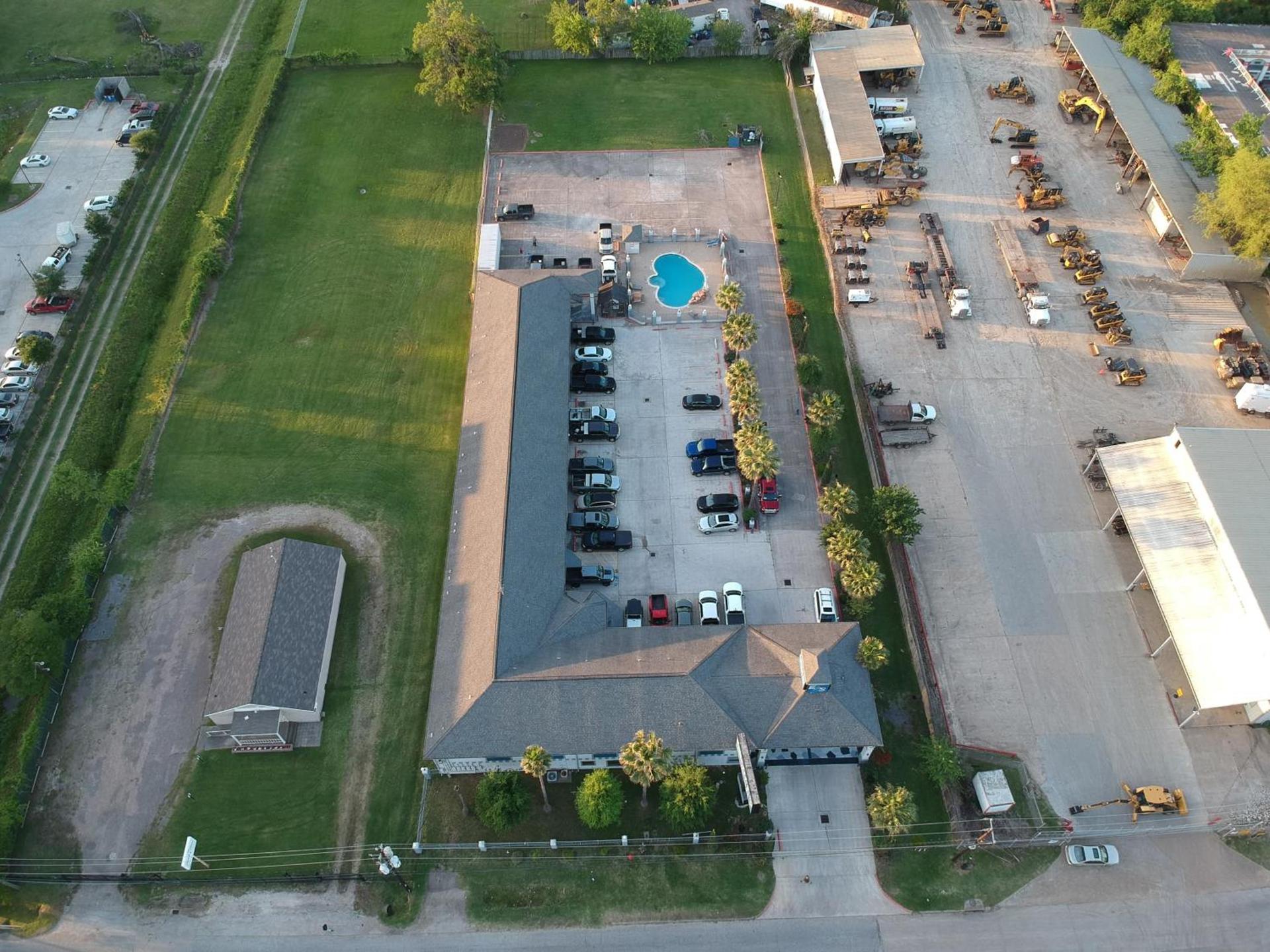 Sunrise Inn & Suites photo 36