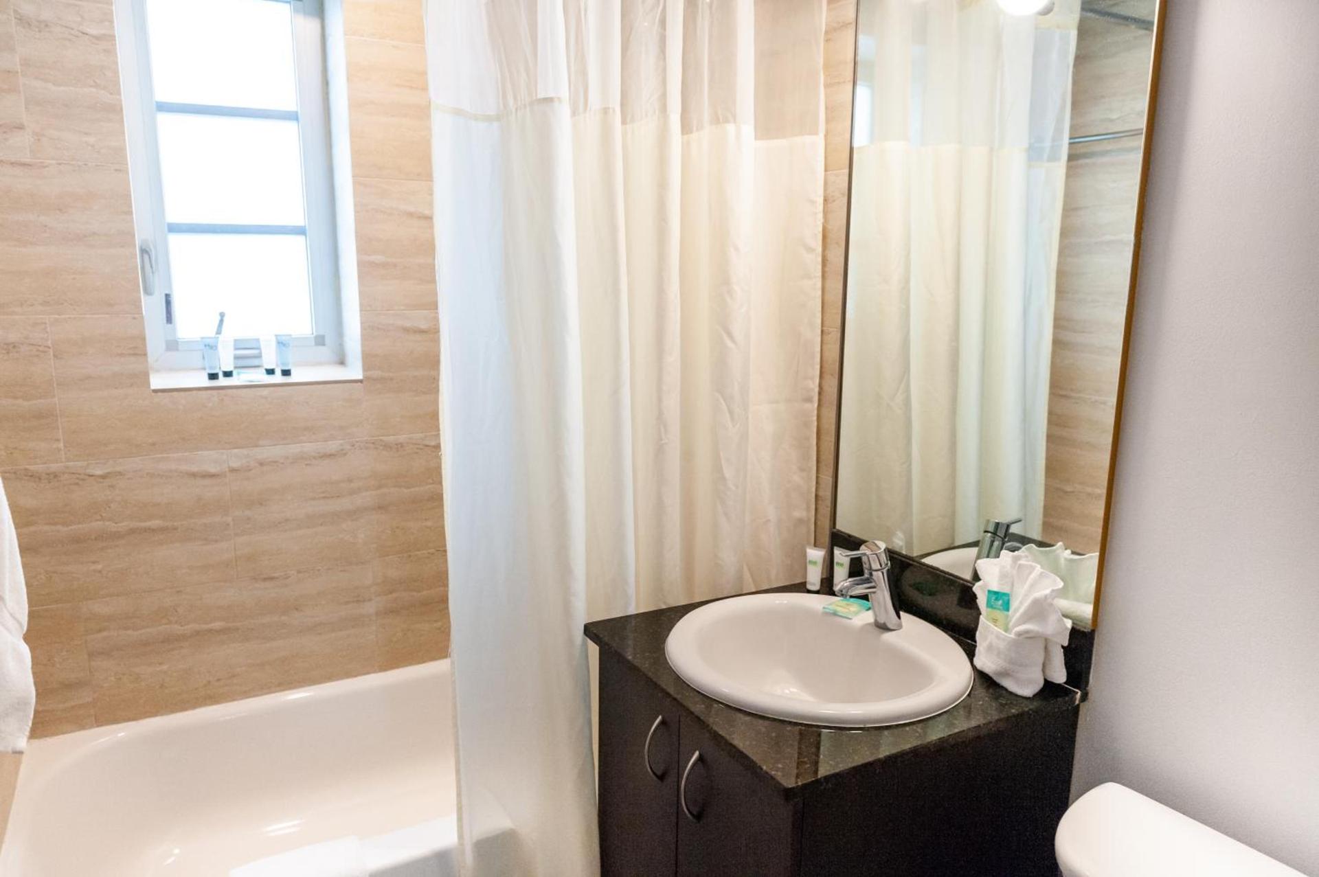 Lincoln Arms Suites photo 25