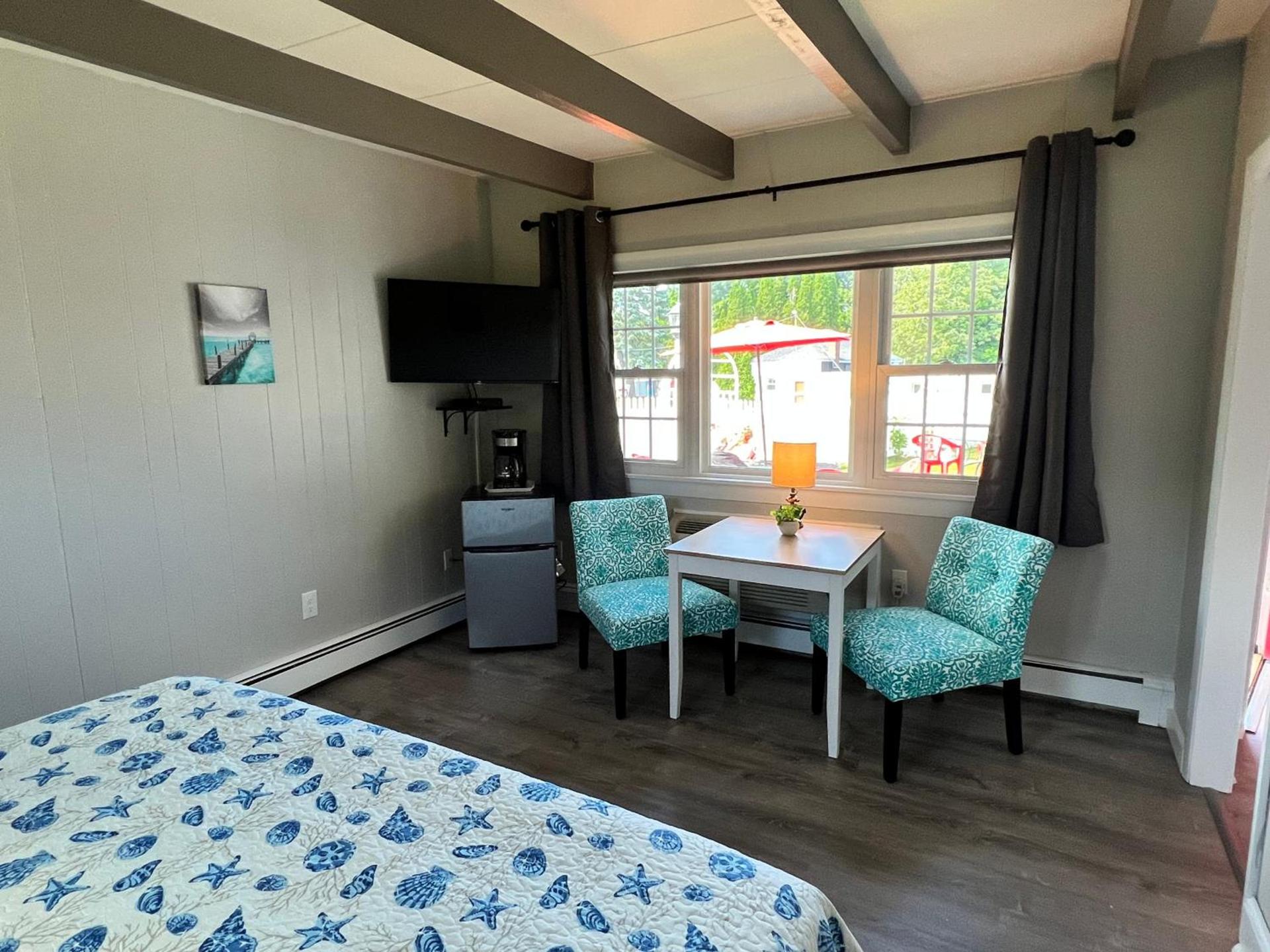 Claddagh Motel & Suites photo 11