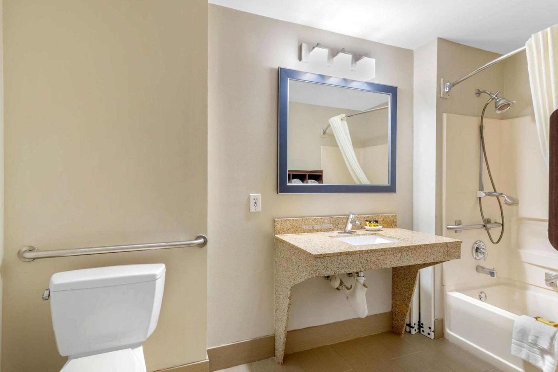 Best Western Plus McDonough Inn & Suites photo 27