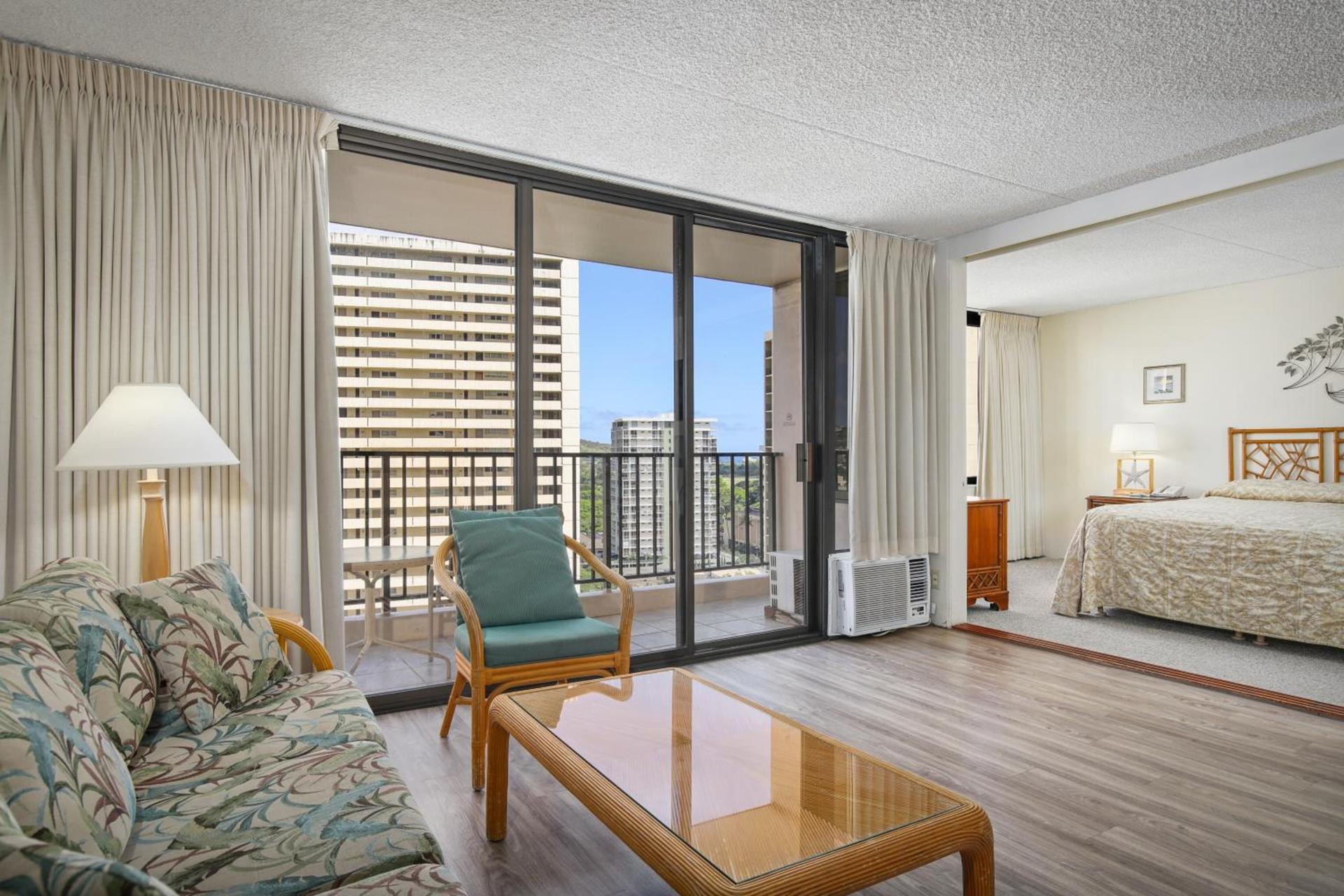 Aston at the Waikiki Banyan photo 36