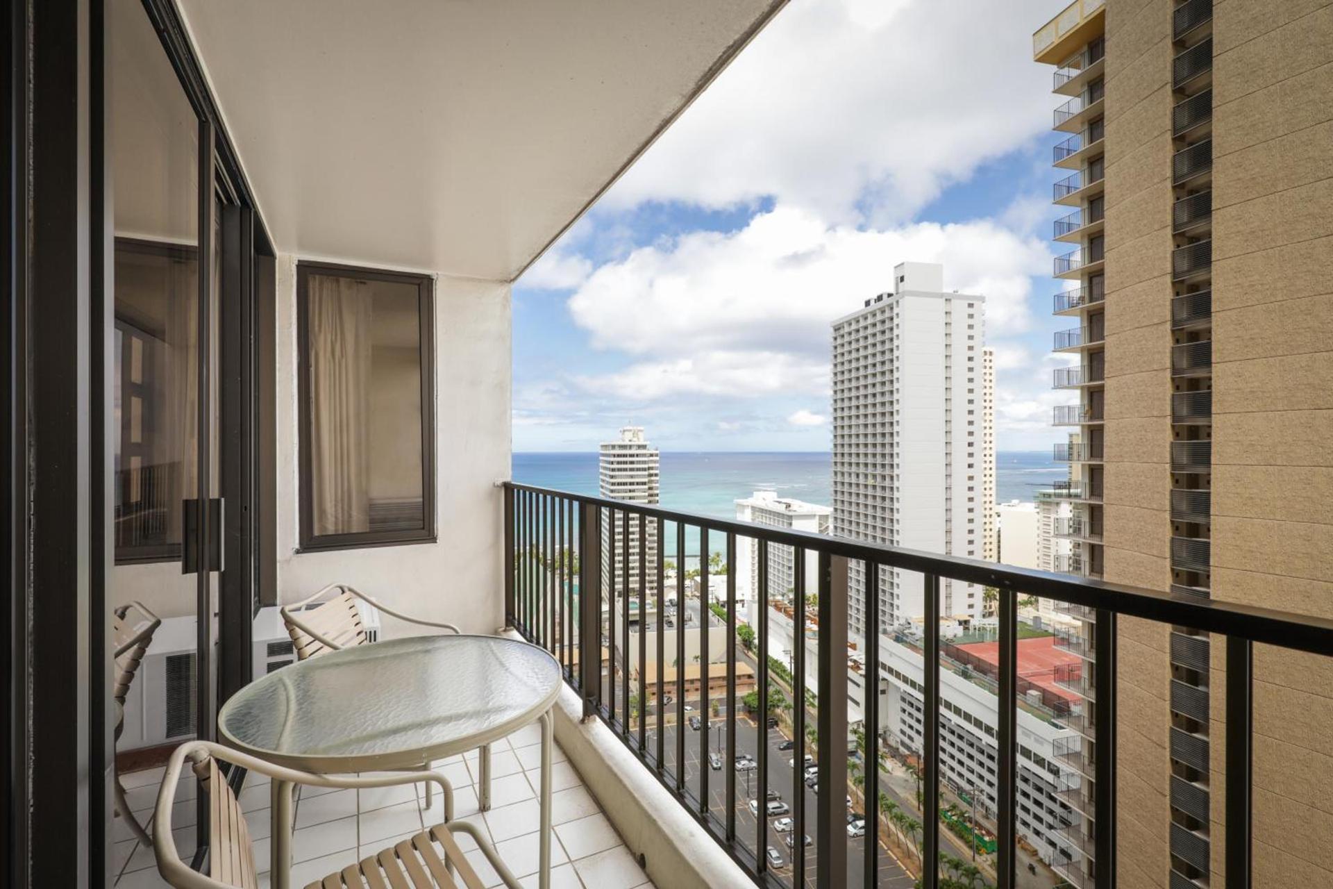 Aston at the Waikiki Banyan photo 71