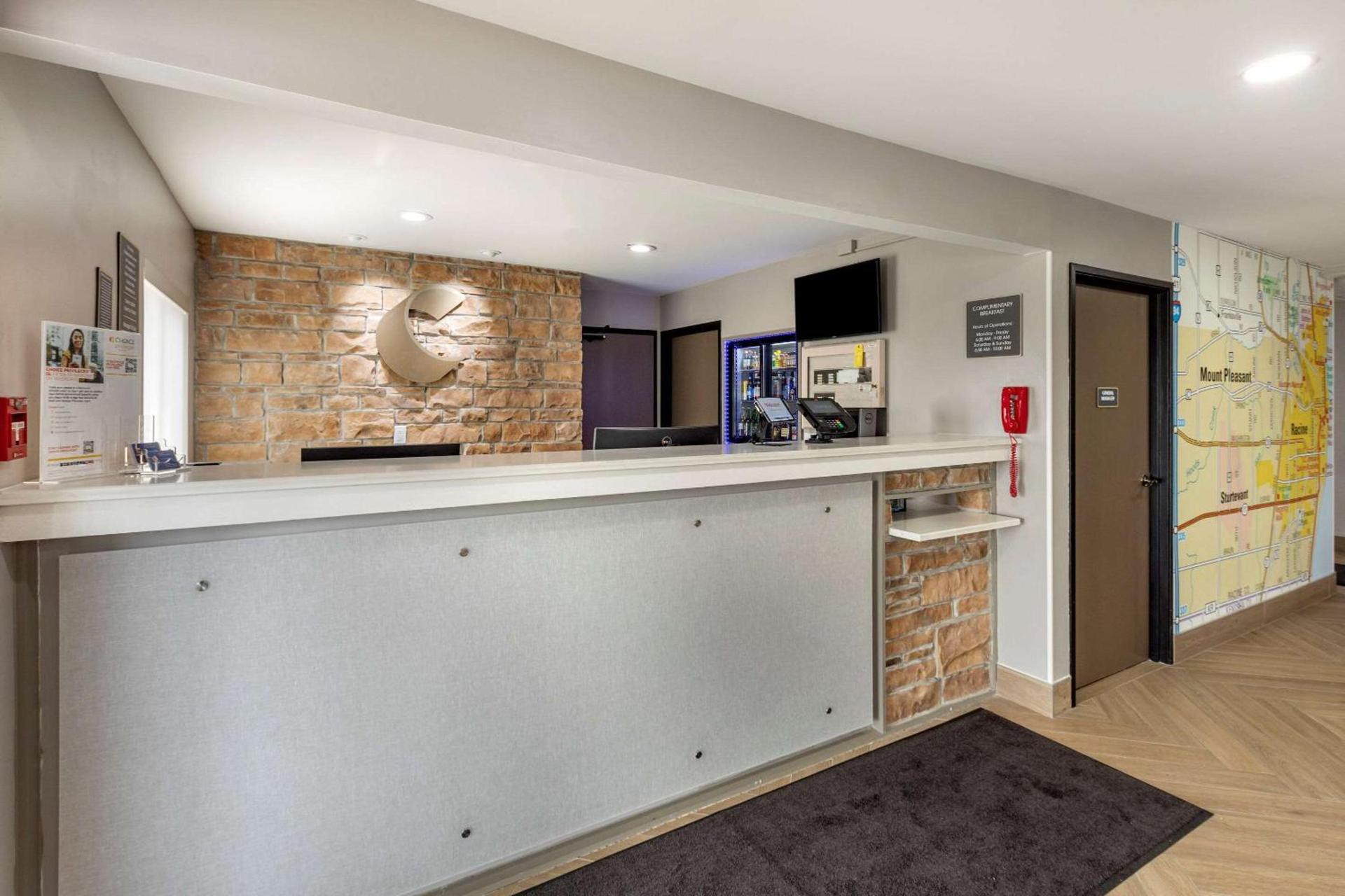 Comfort Inn Mount Pleasant - Racine photo 7