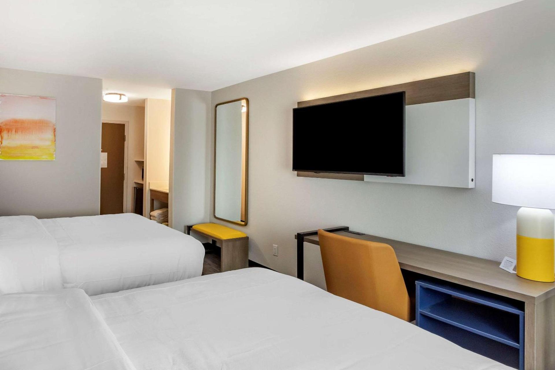 Comfort Inn Mount Pleasant - Racine photo 11