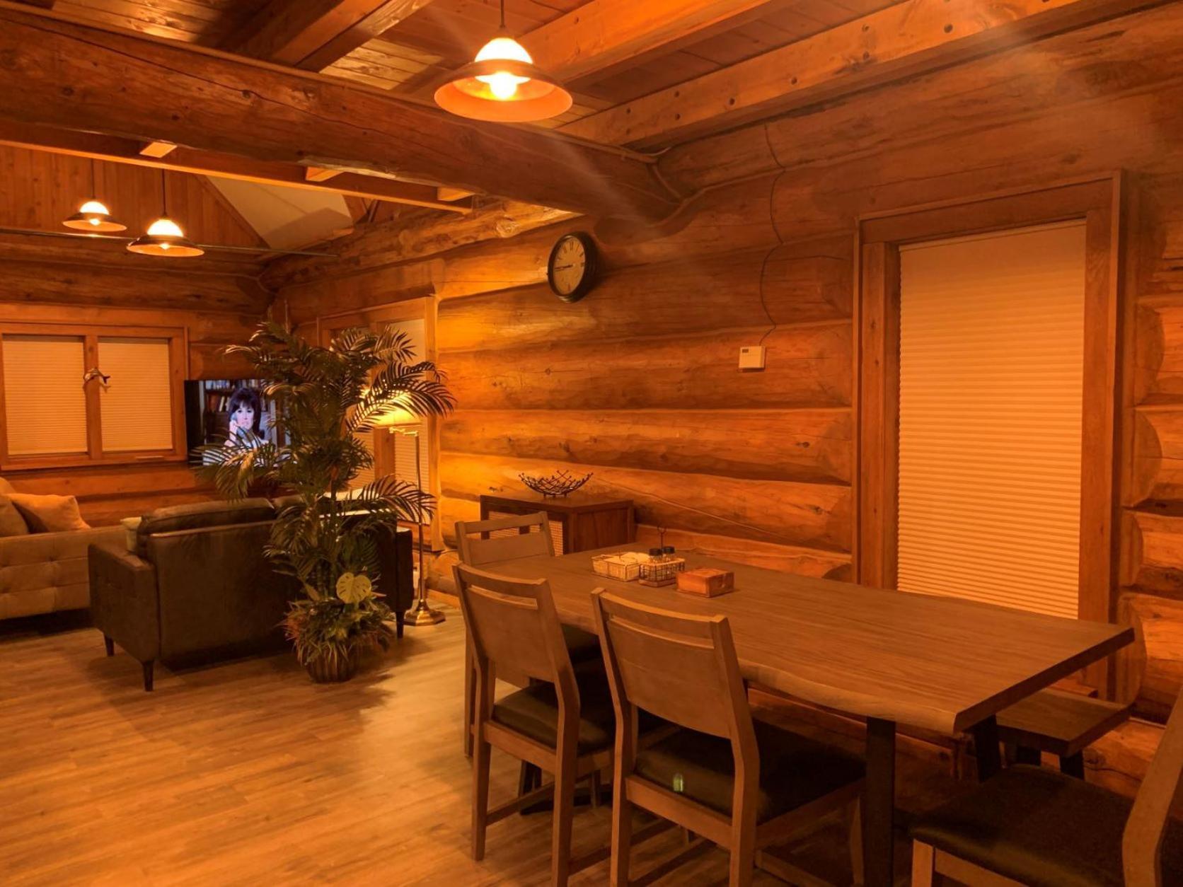 Ruby's Resort & RV Castle Log House photo 22