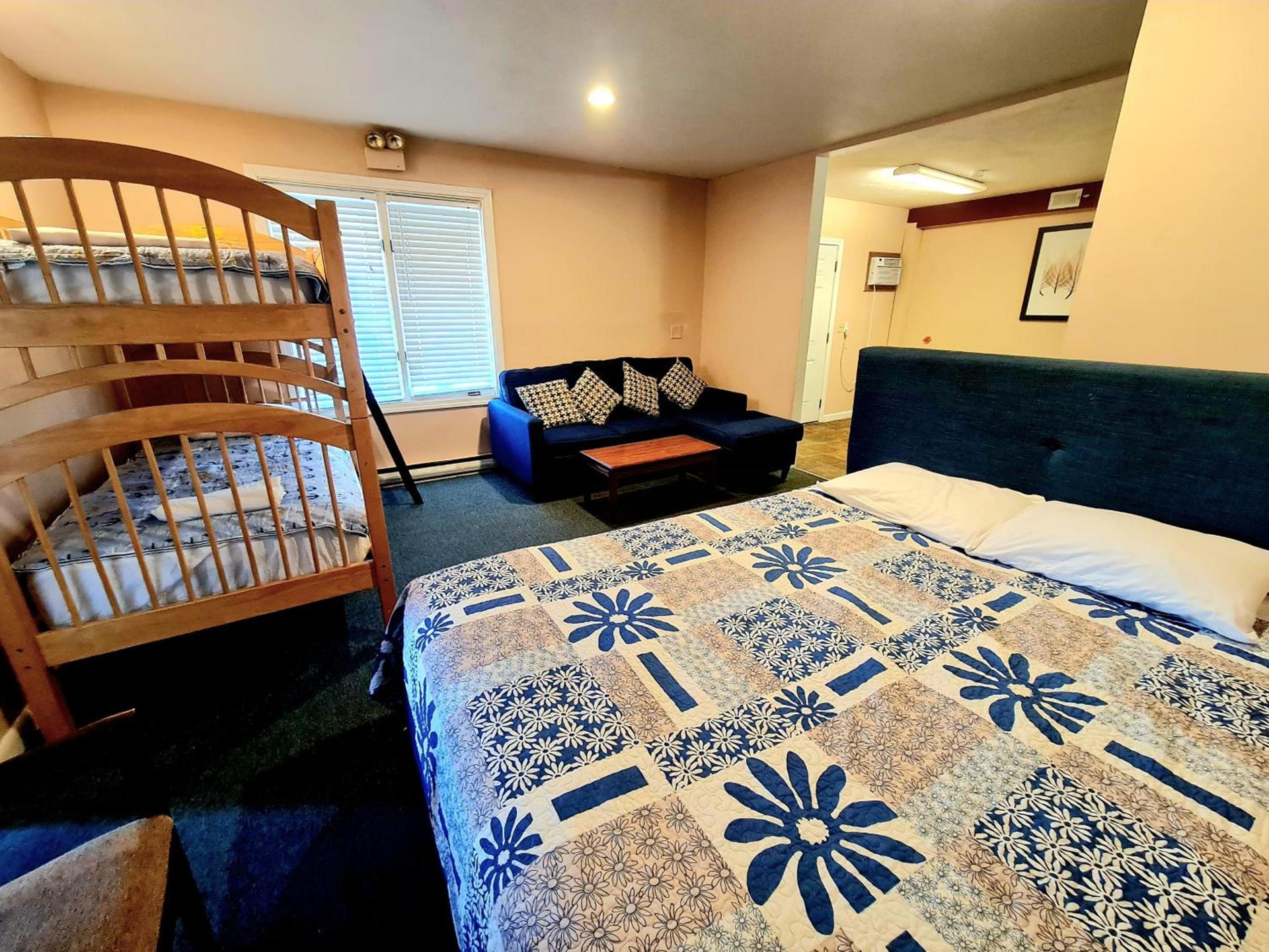 Regal Inn Hampton Beach photo 32