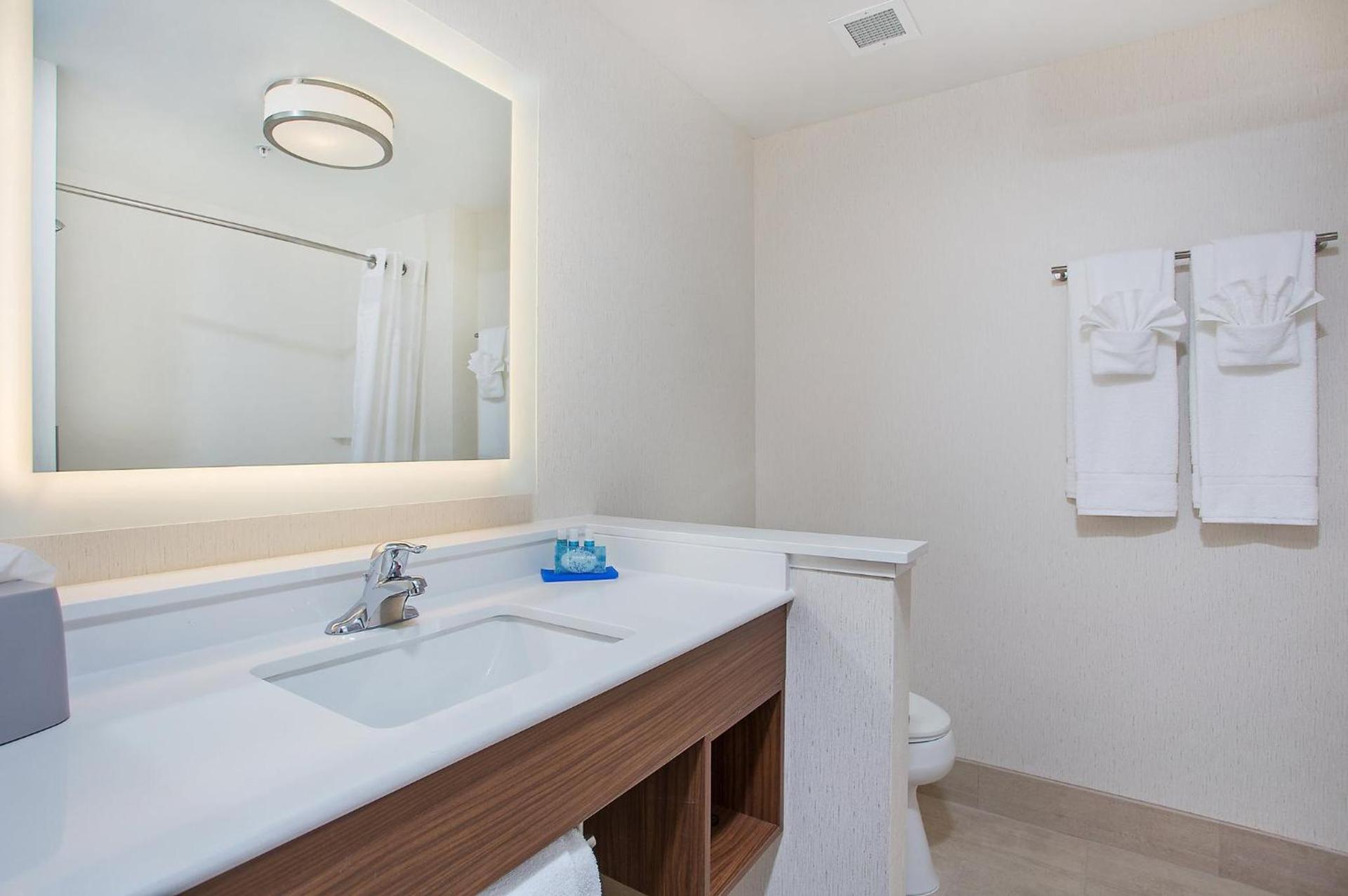 Holiday Inn Express & Suites Covington by IHG photo 10