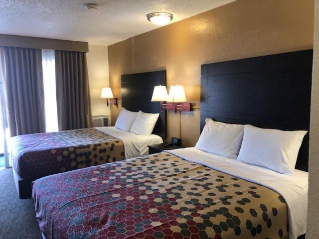 Rodeway Inn Flagstaff-Downtown photo 2