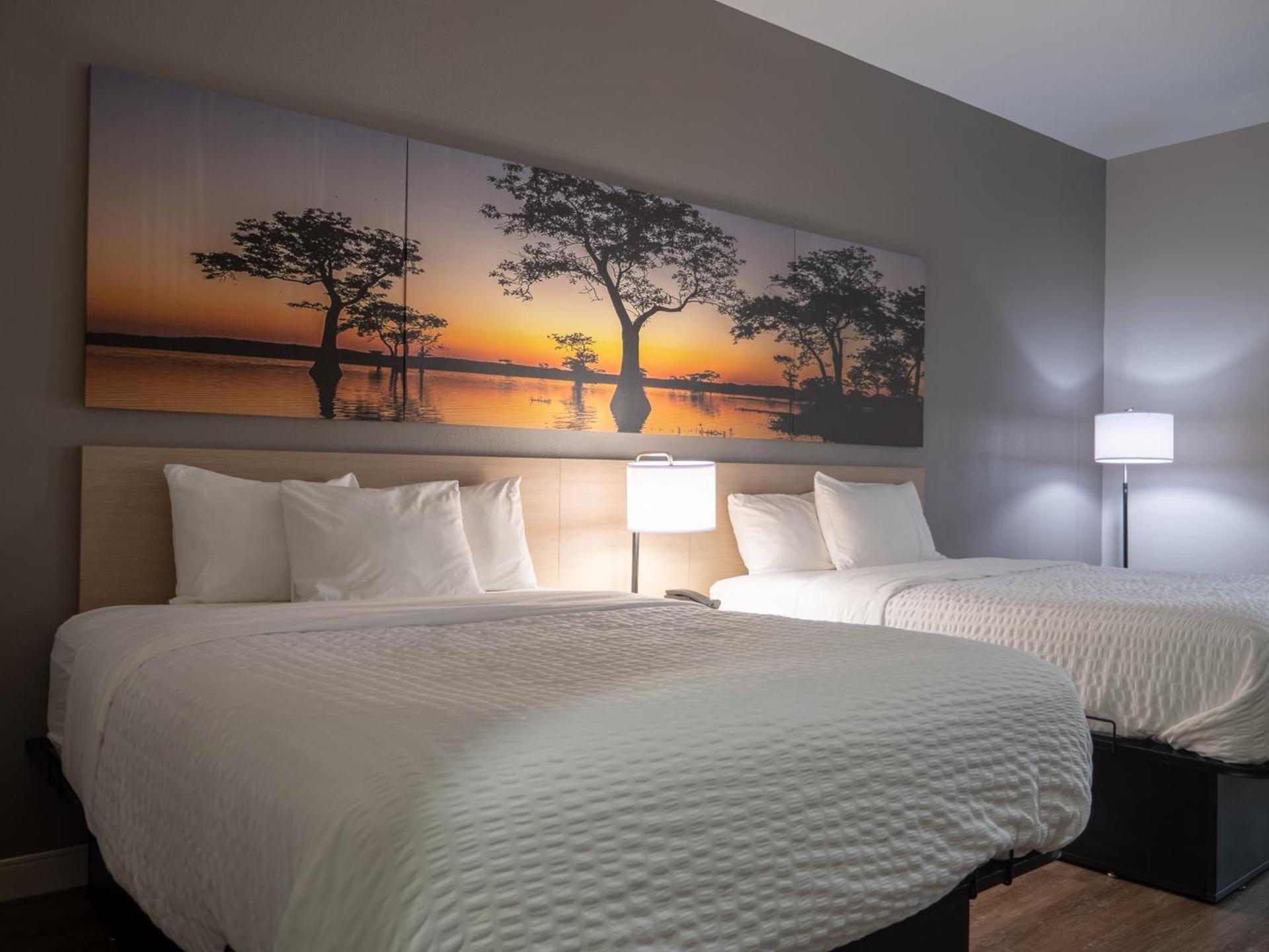 Days Inn & Suites by Wyndham Savannah North I-95 photo 21