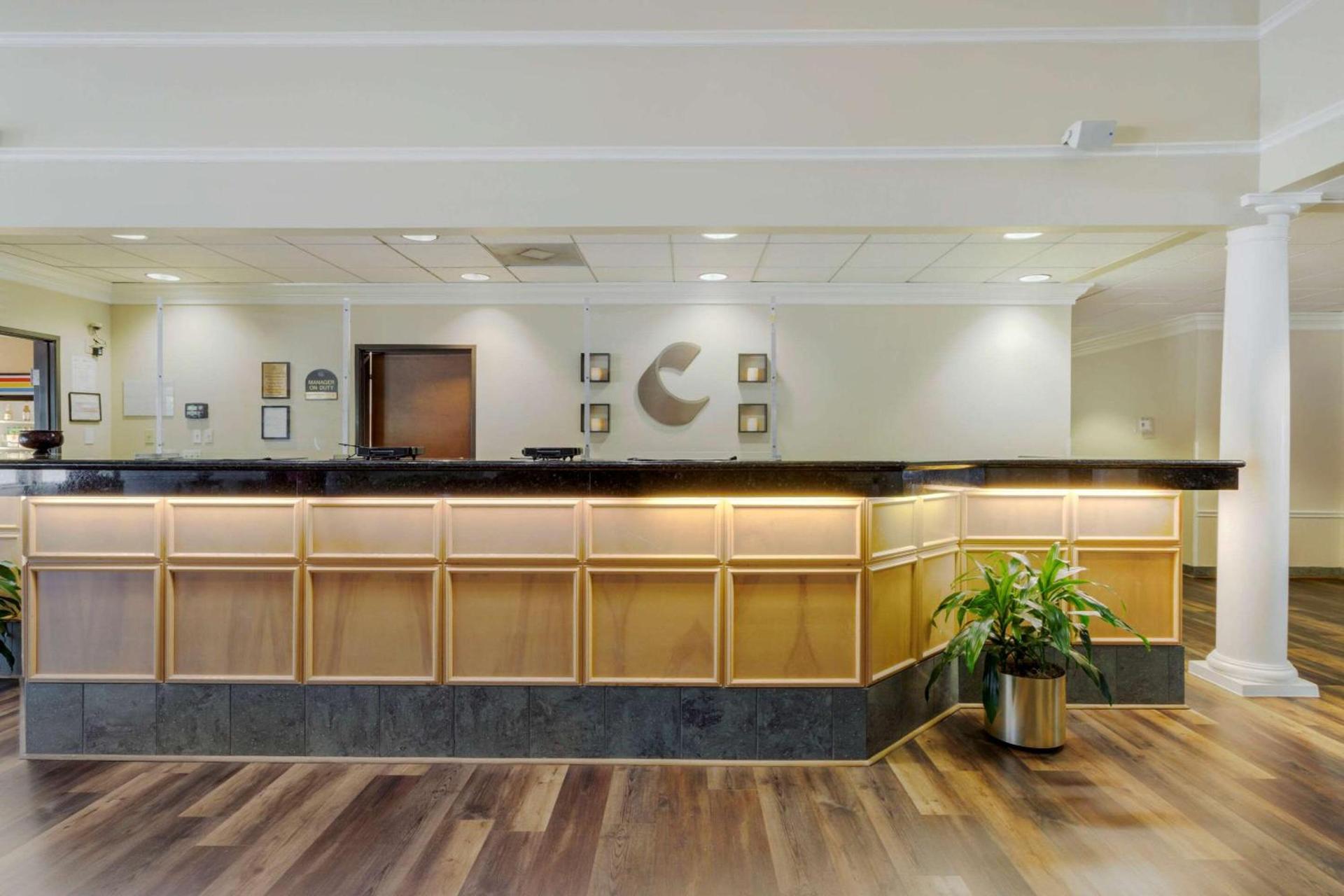 Garner Hotel La Porte - Bay Area photo 10