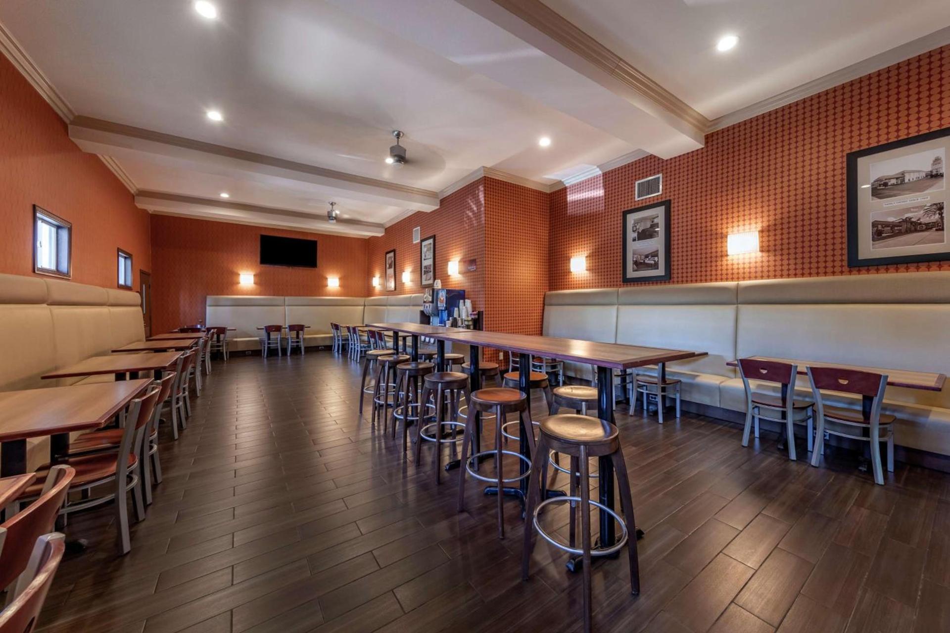 Best Western Plus Stovall's Inn photo 6