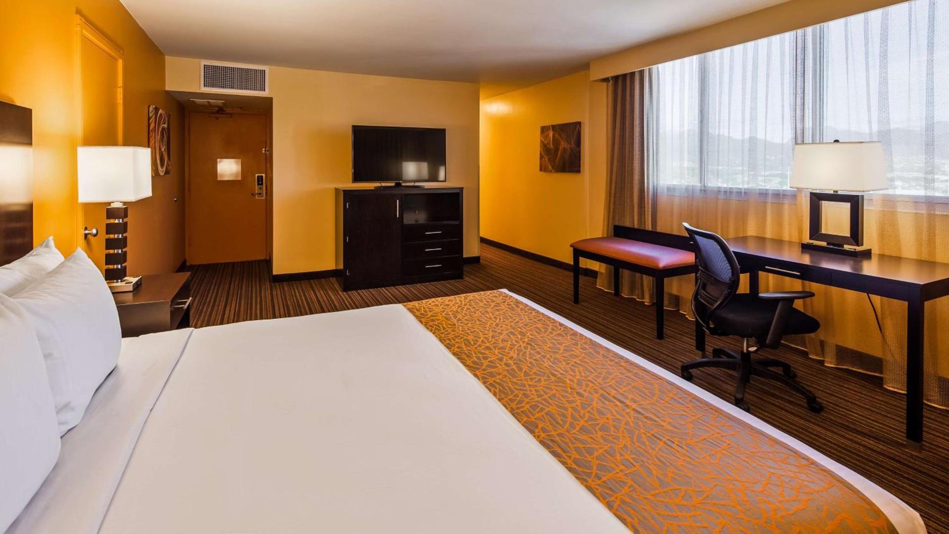 Best Western The Plaza Hotel Honolulu Airport - Free Breakfast photo 28