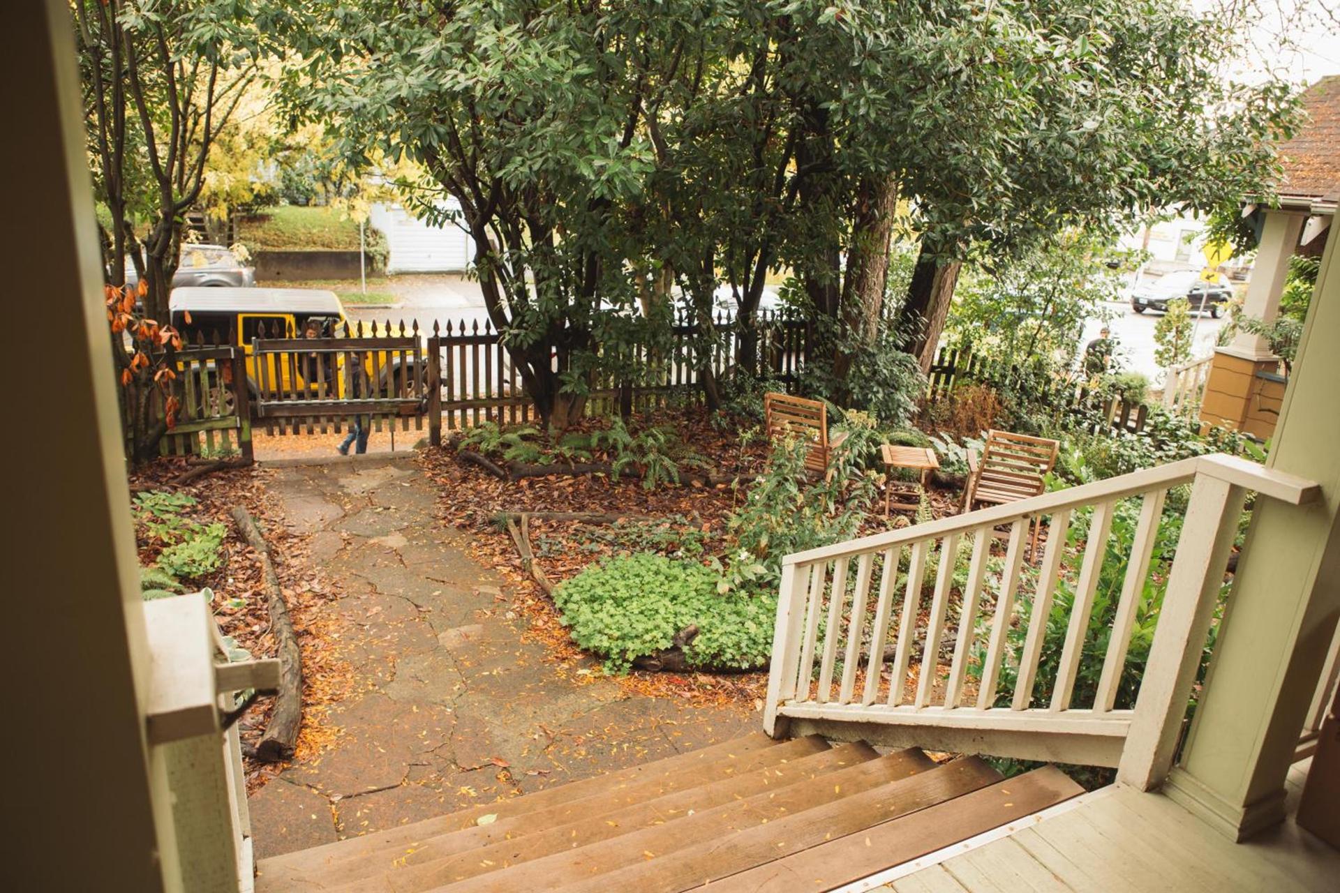 Bluebird Guesthouse photo 27