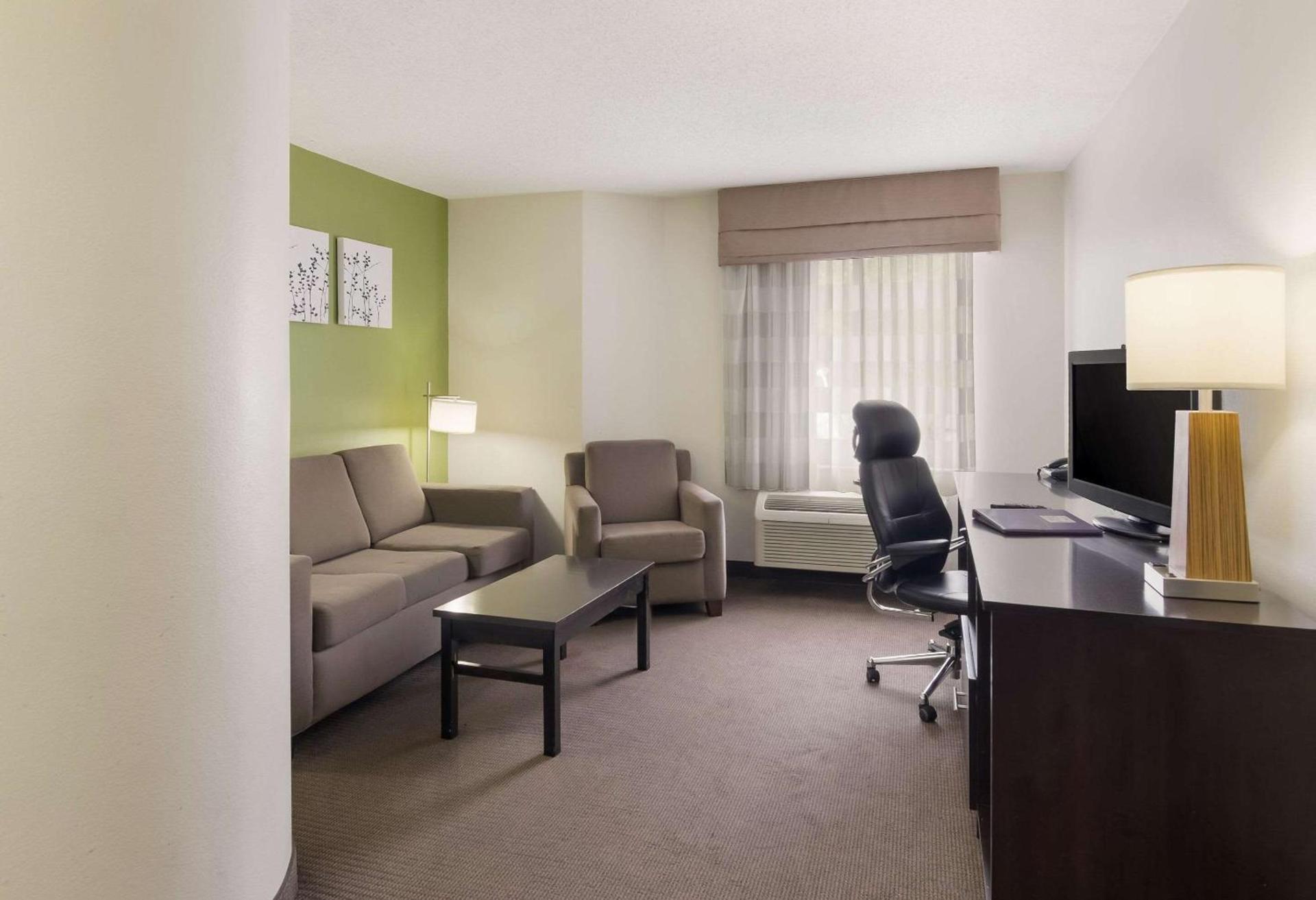 Sleep Inn Tanglewood photo 21