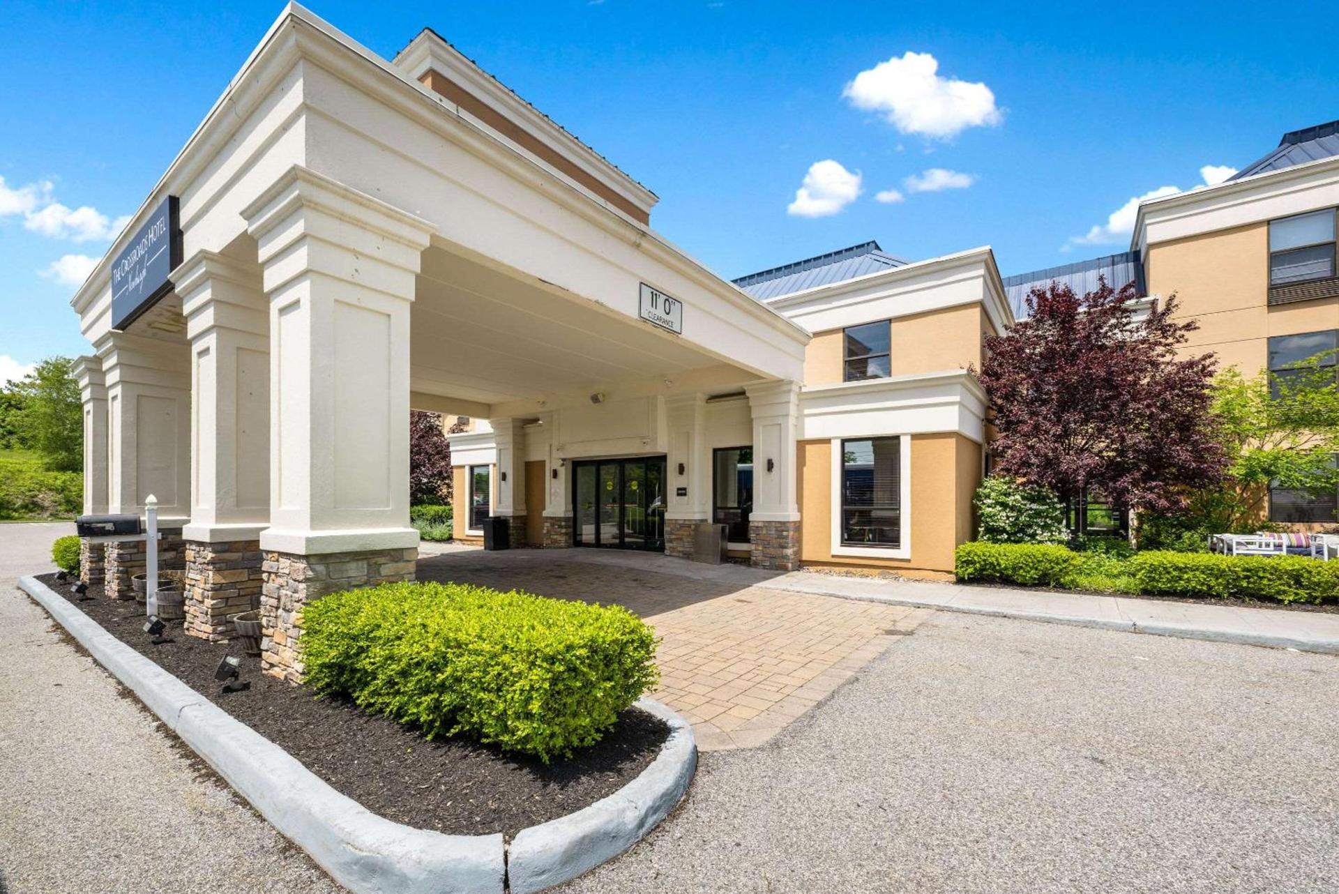The Crossroads Hotel - Newburgh — hotel in Newburgh