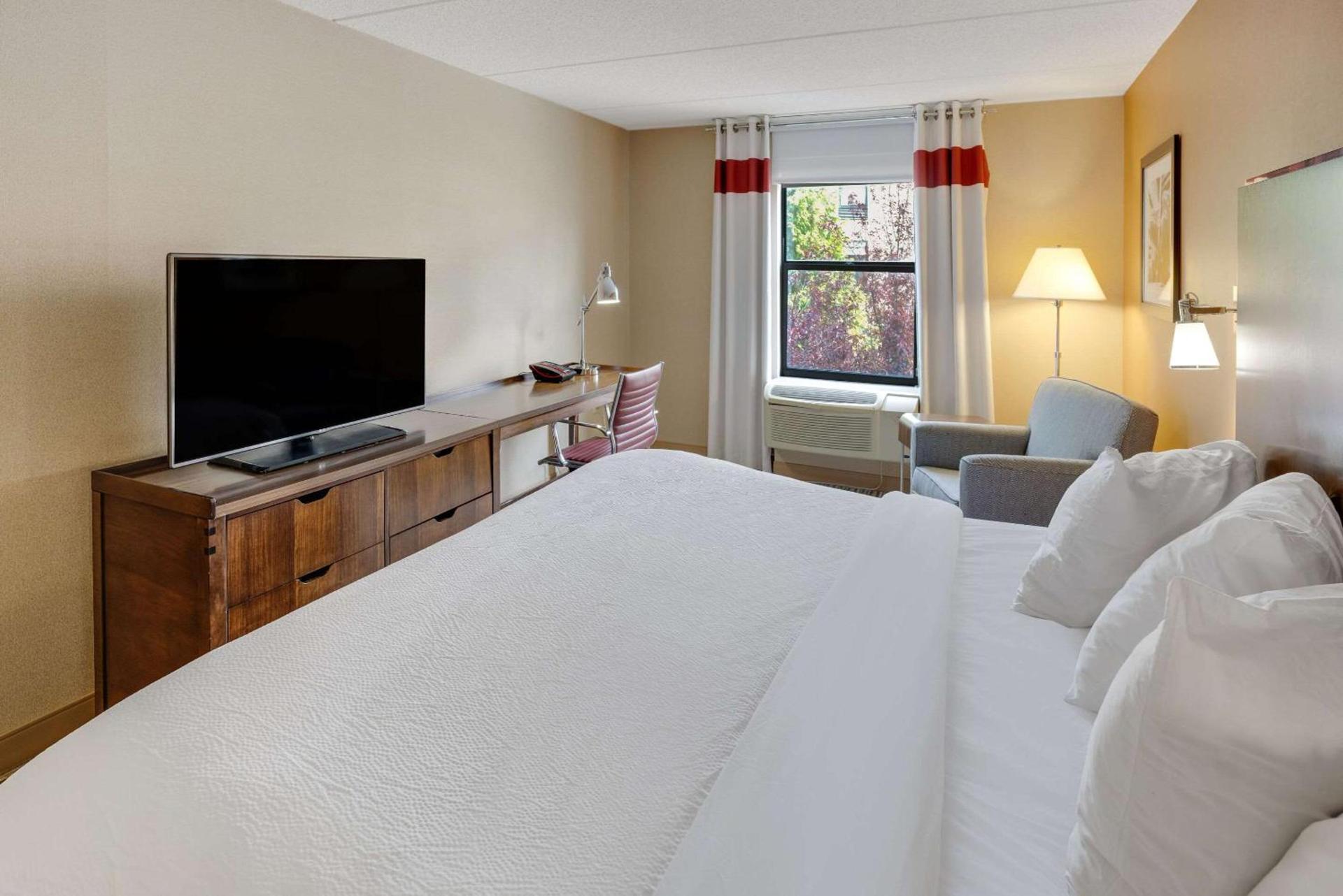 The Crossroads Hotel - Newburgh photo 12