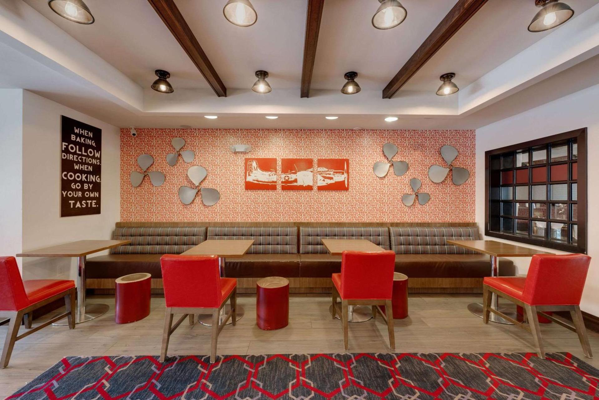 The Crossroads Hotel - Newburgh photo 31