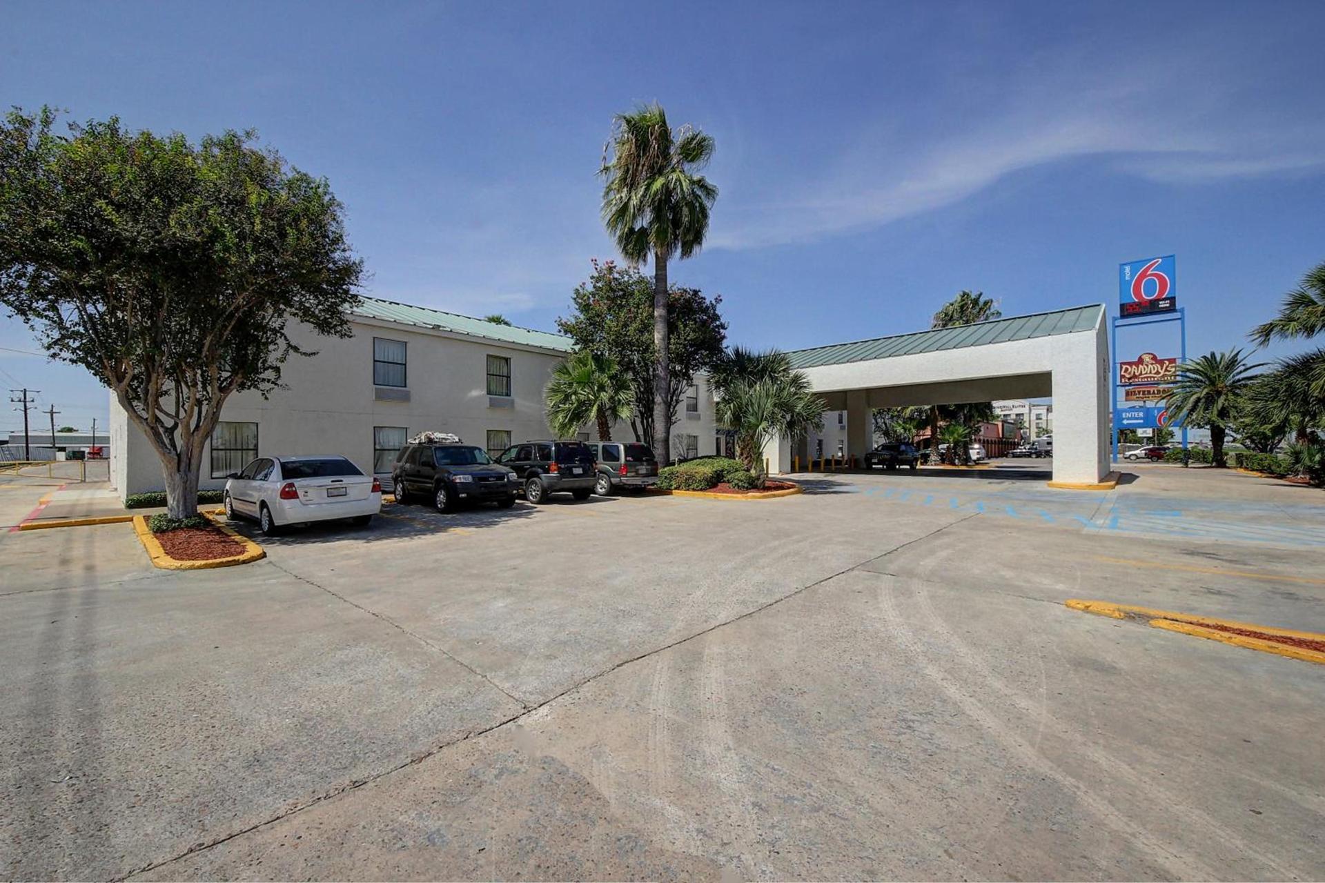 Motel 6-Laredo, TX - North I-35 photo 38