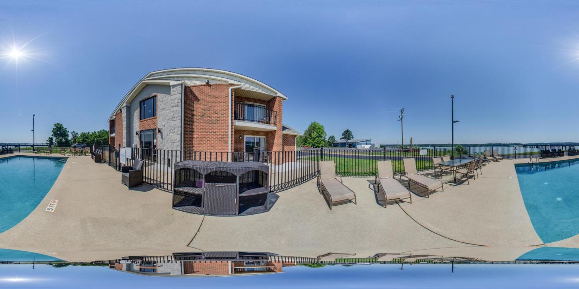 Clarion Pointe on the lake Clarksville-South Hill West photo 69