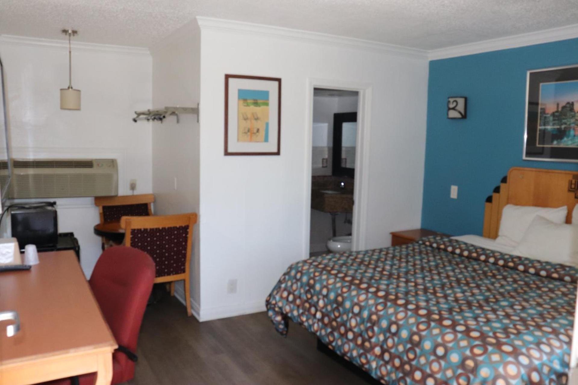 El Dorado Motel photo 20