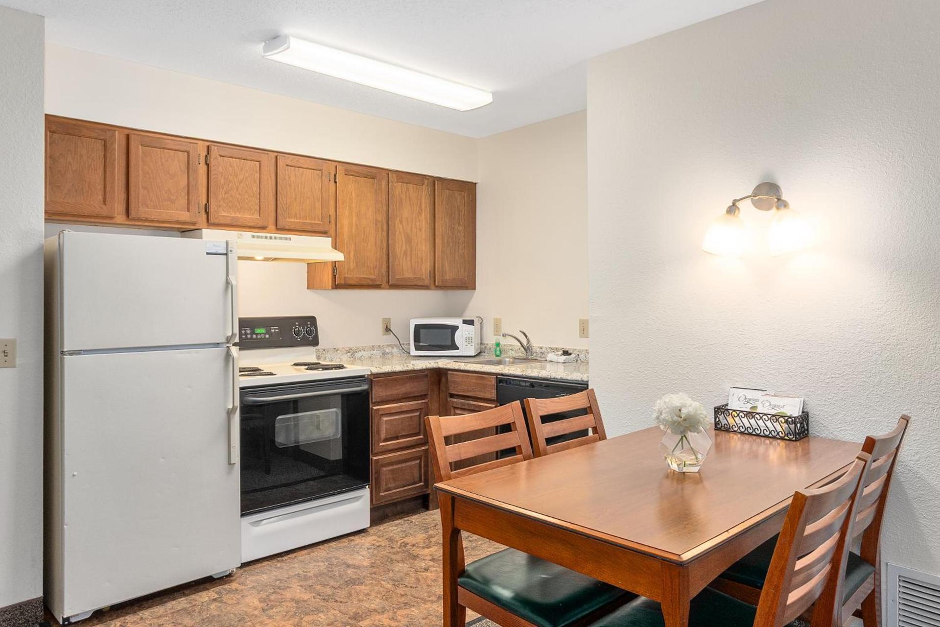 Residences at Daniel Webster photo 29