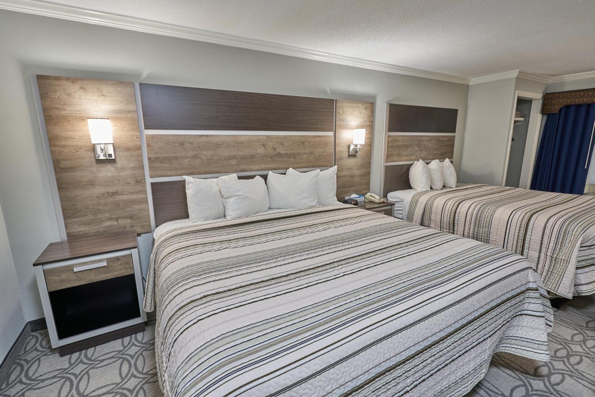 Ambassador Inn and Suites photo 59