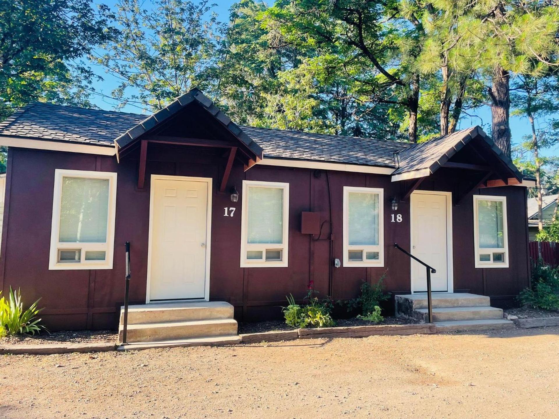 Riverfront Lodging photo 15