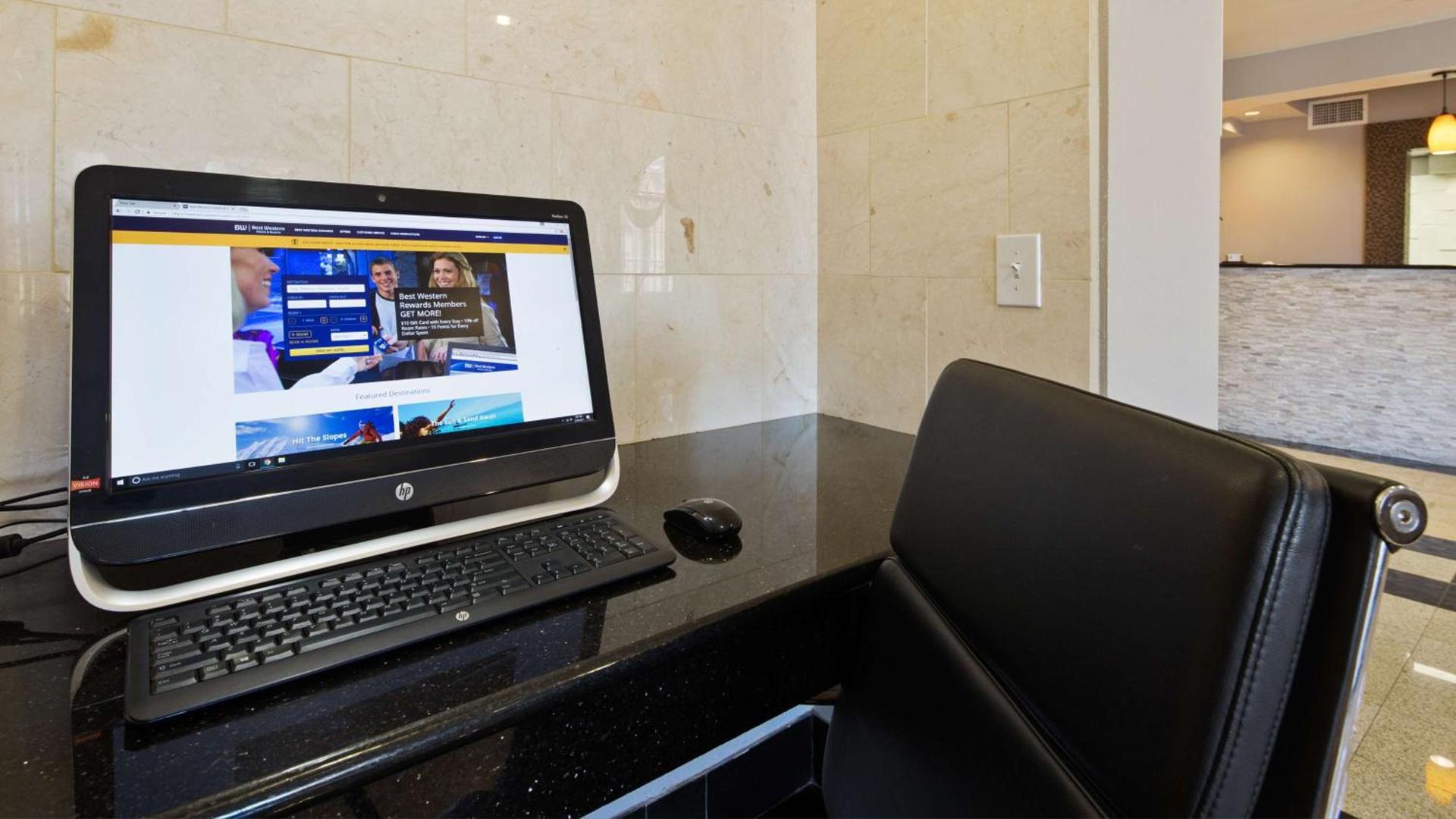 Best Western Roanoke Inn & Suites photo 14