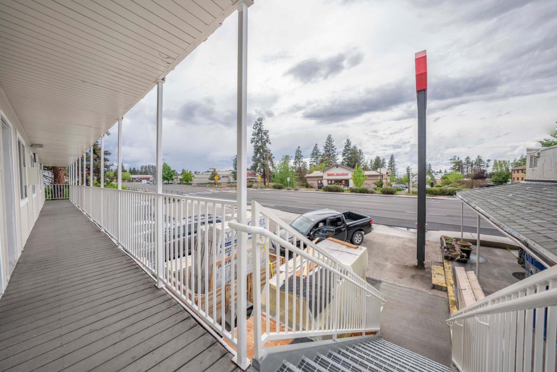 Budget Inn Bend photo 12