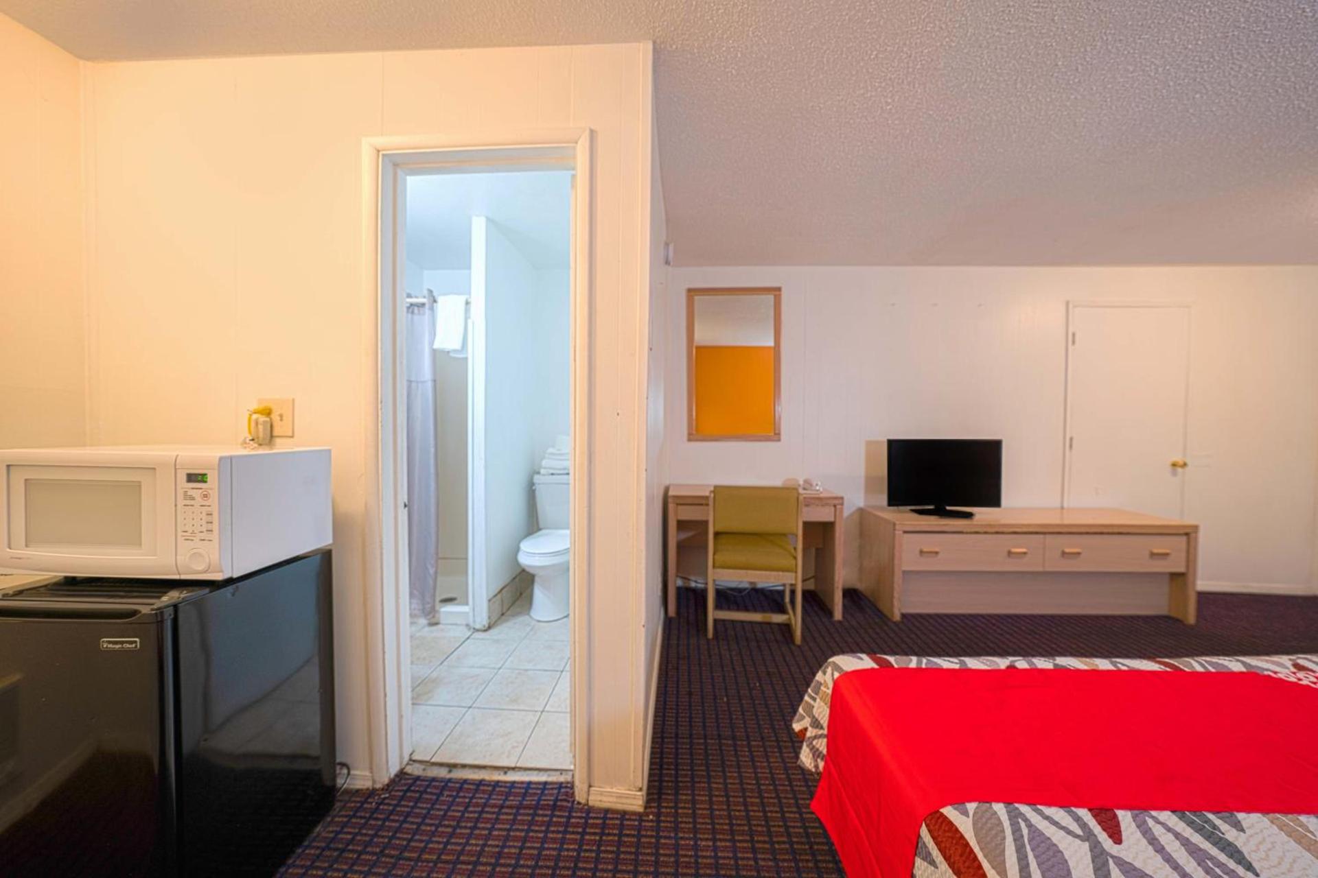 Budget Inn Bend photo 32
